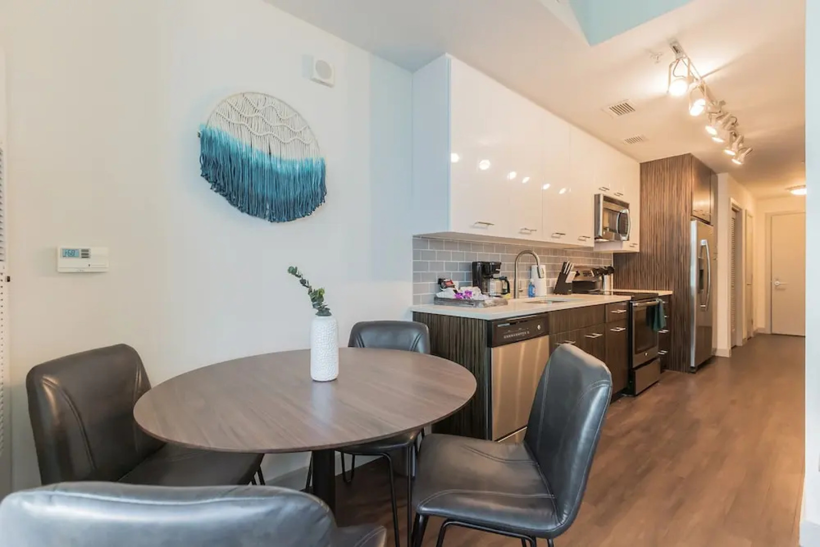 The Luxe Suites at University City