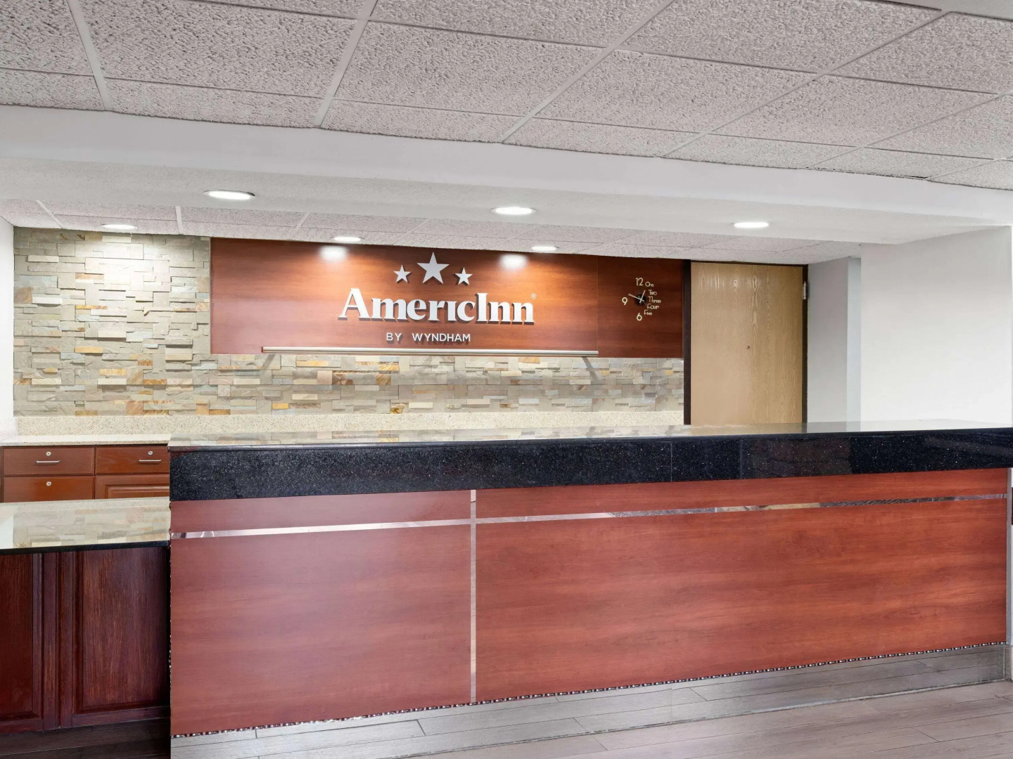 AmericInn by Wyndham Shakopee Near Canterbury Park
