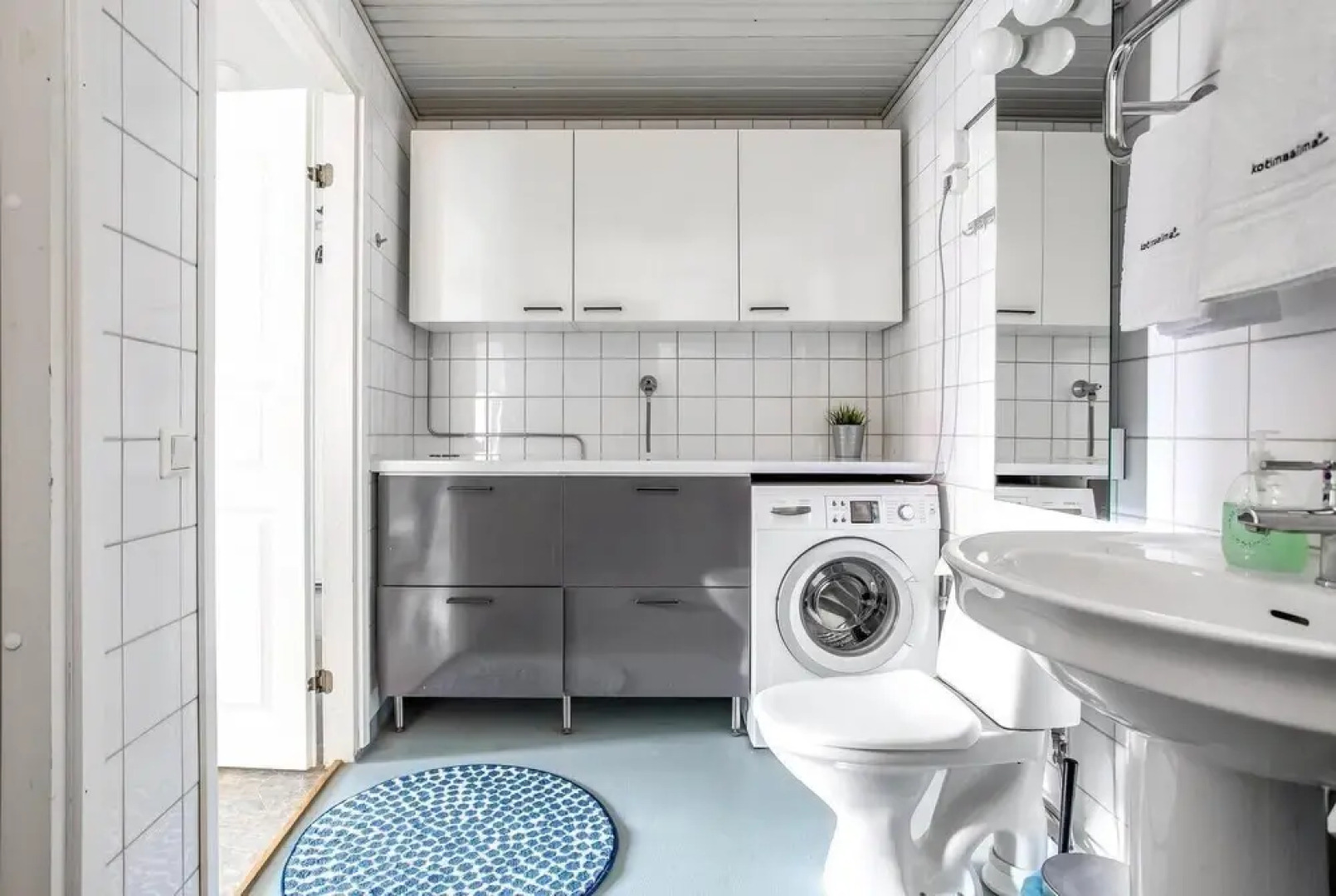 Kotimaailma KotikolmioKauppak saunalla