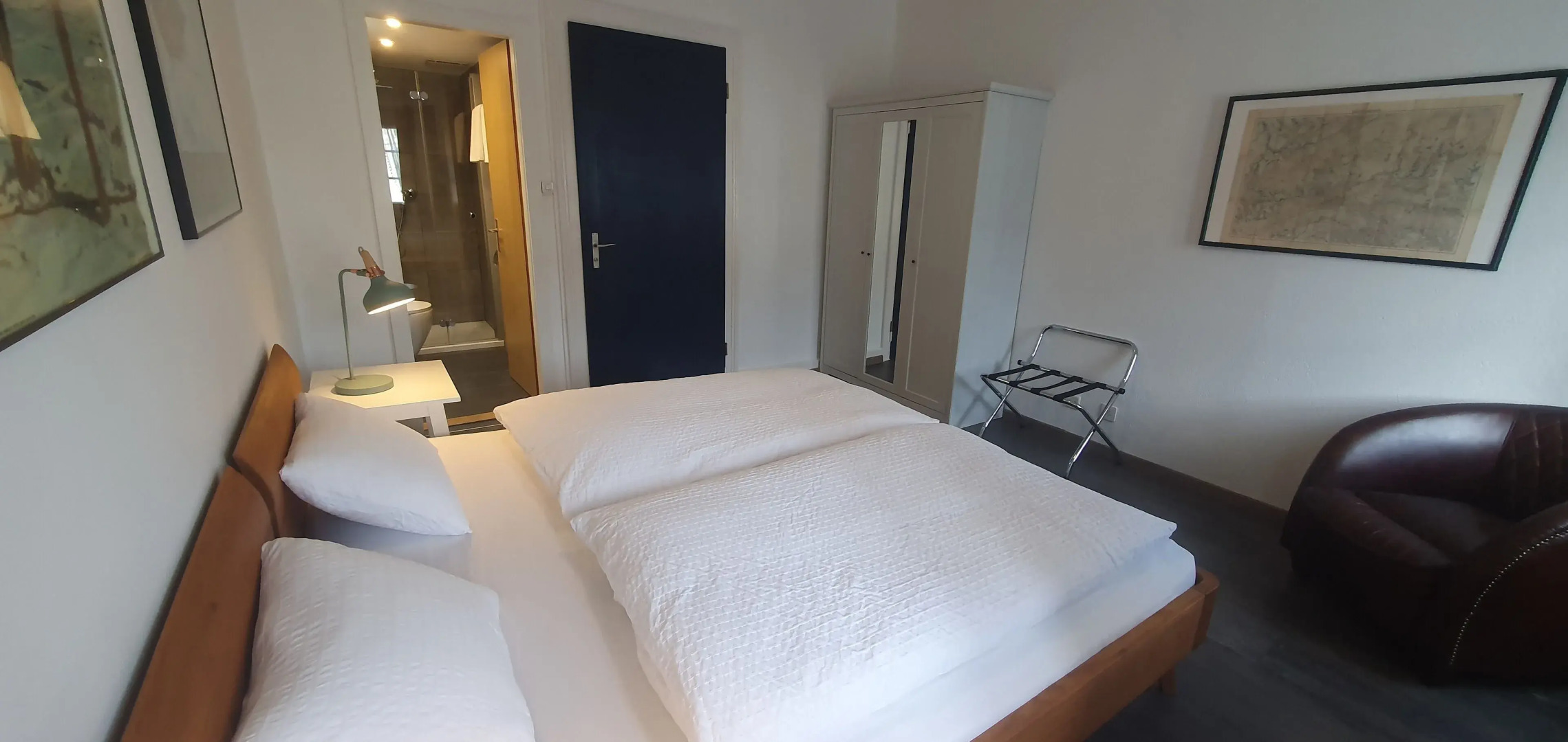 The Aarburg Hotel & Café