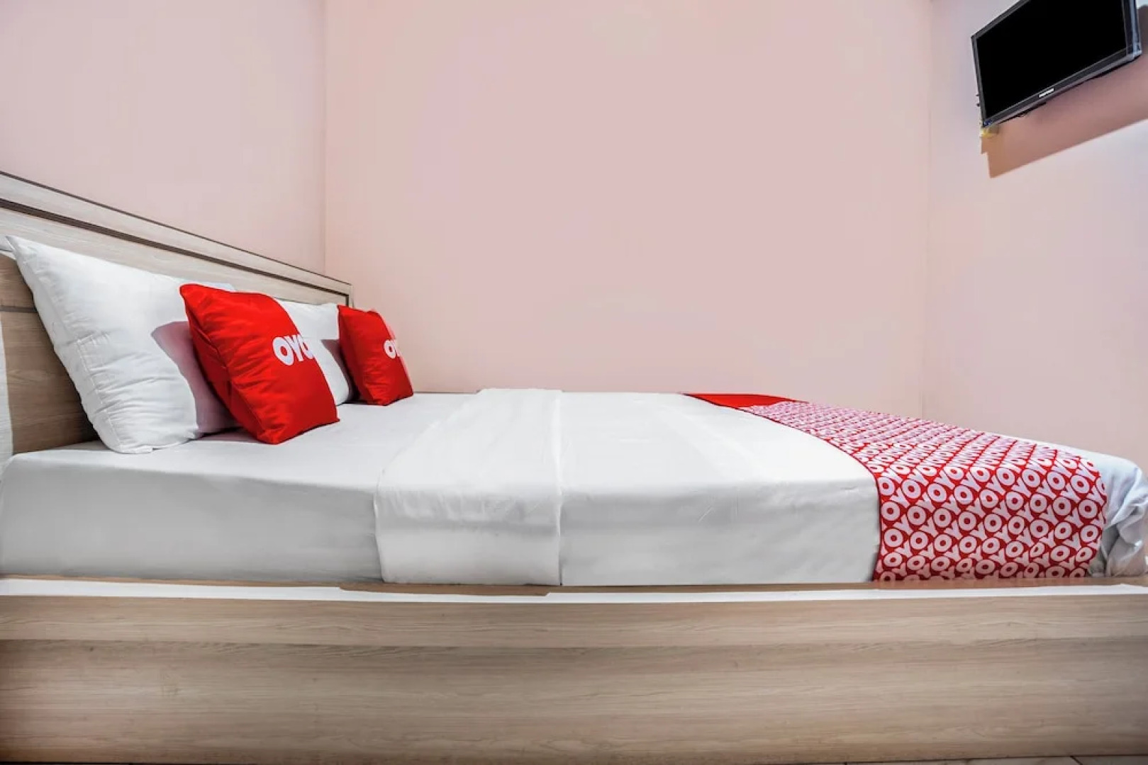 SPOT ON 2974 Penginapan Roma 88