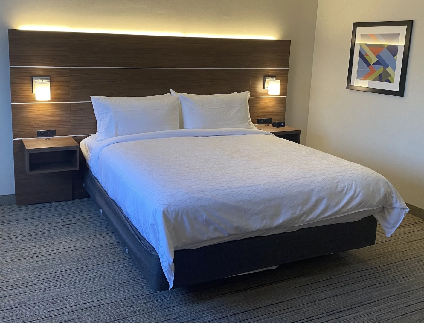 Holiday Inn Express & Suites Mountain View Silicon Valley by IHG