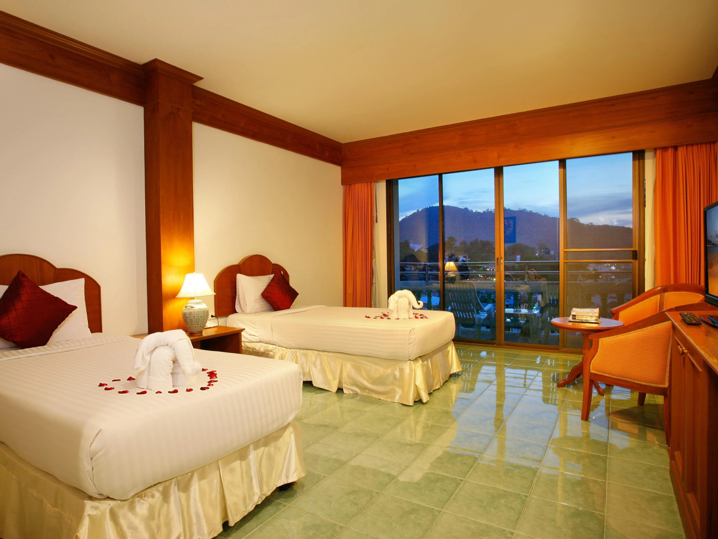 Jiraporn Hill Resort