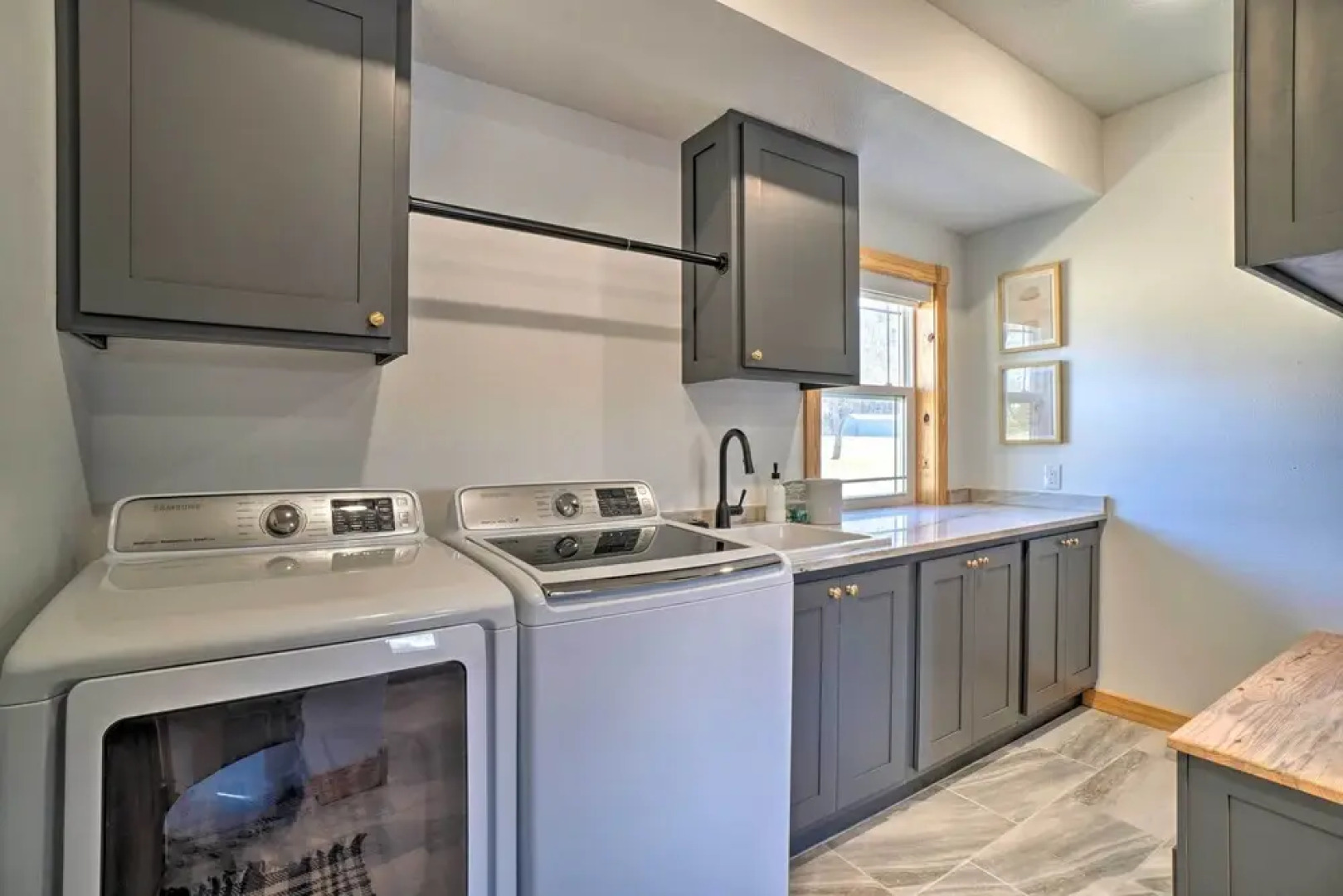 Idyllic Cotter Escape: Steps to White River!