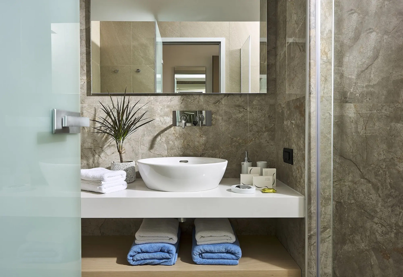 Coriva Beach Hotel & Bungalows