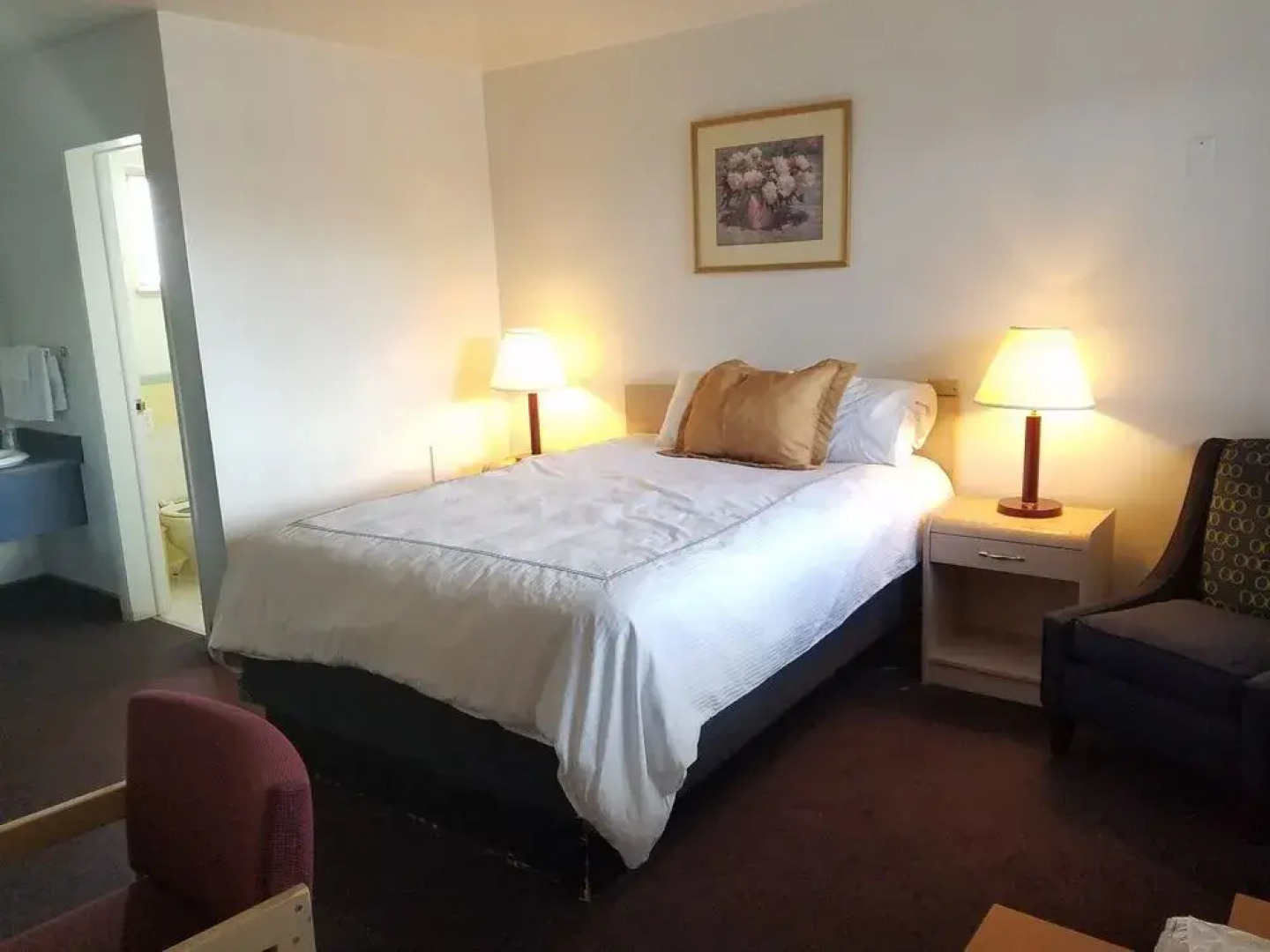 Downtown Xenion Motel