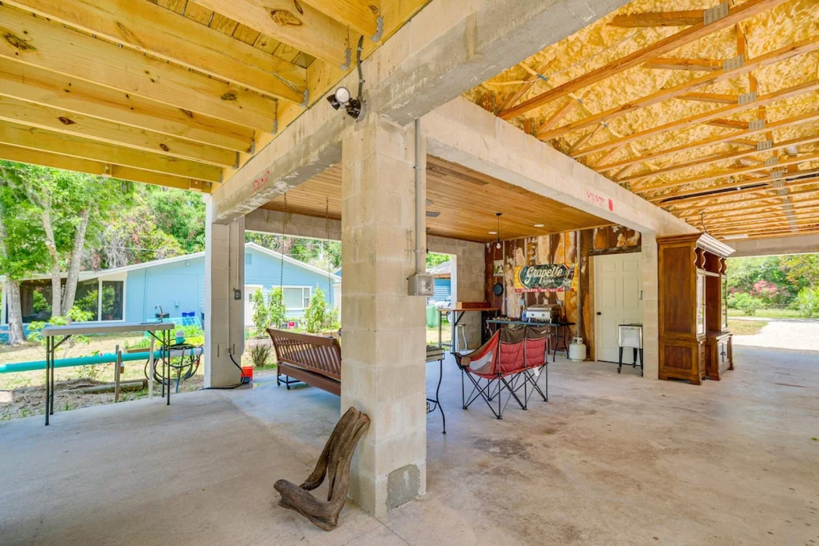 Stilt-style Cottage < 1 Mi to Downtown Yankeetown!