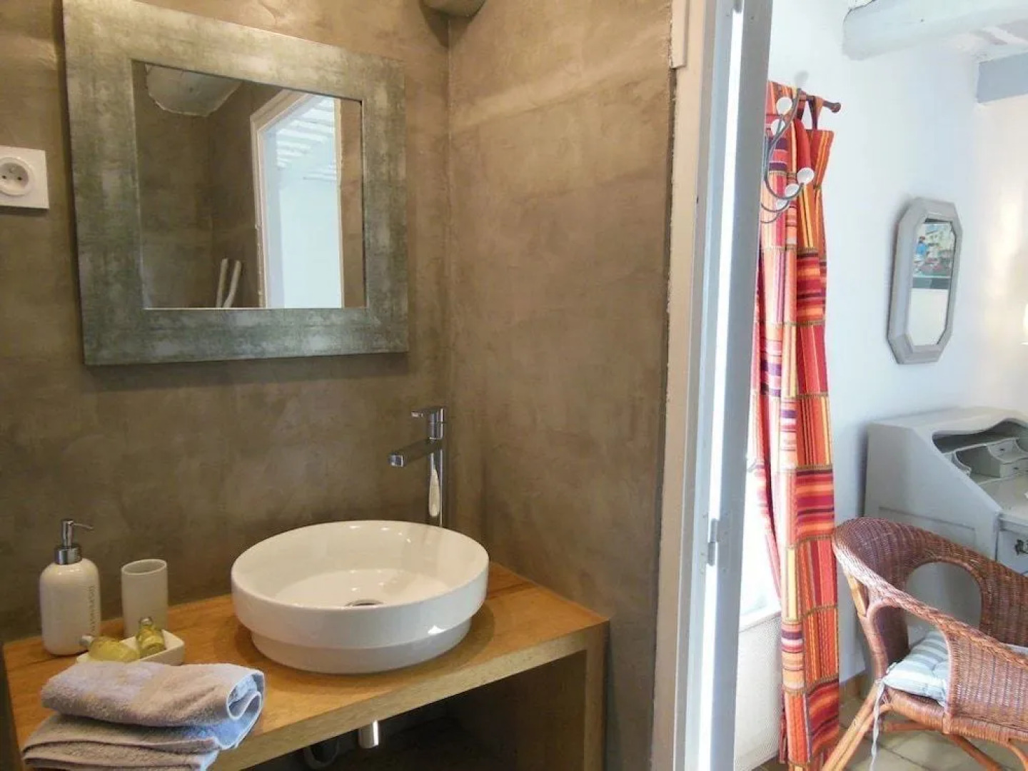 Domaine de Pierravon. Chambres d'hôtes