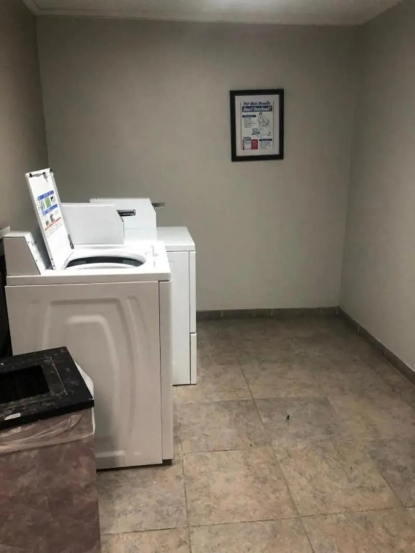 Red Roof Inn & Suites Lexington - Hamburg