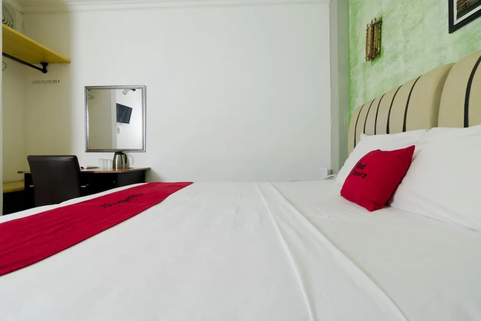 RedDoorz @ Megamendung