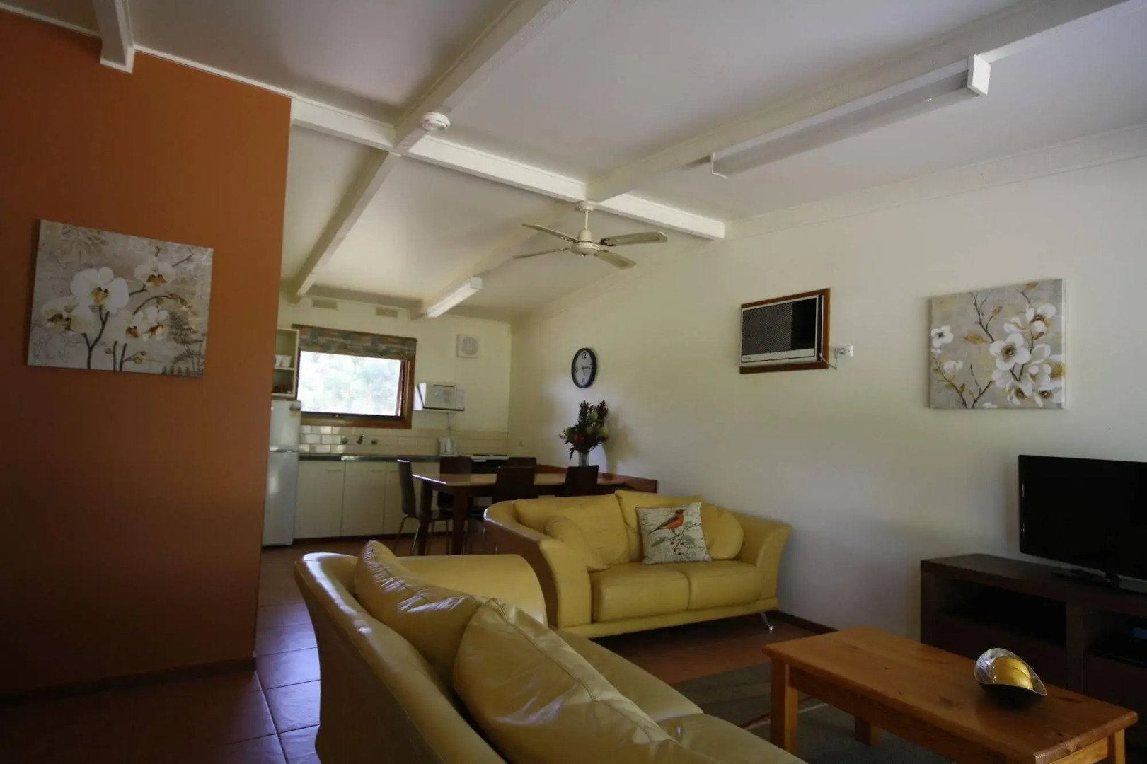 Halls Haven Holiday Units