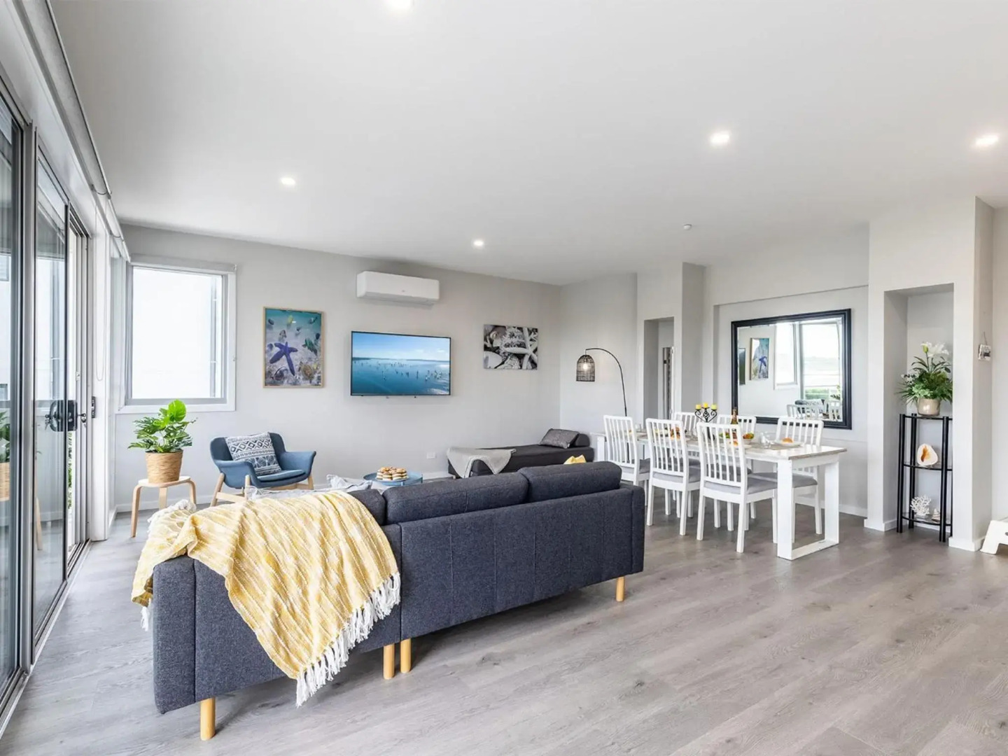 Fingal Bay View Unit 1 16 Tuna Crescent