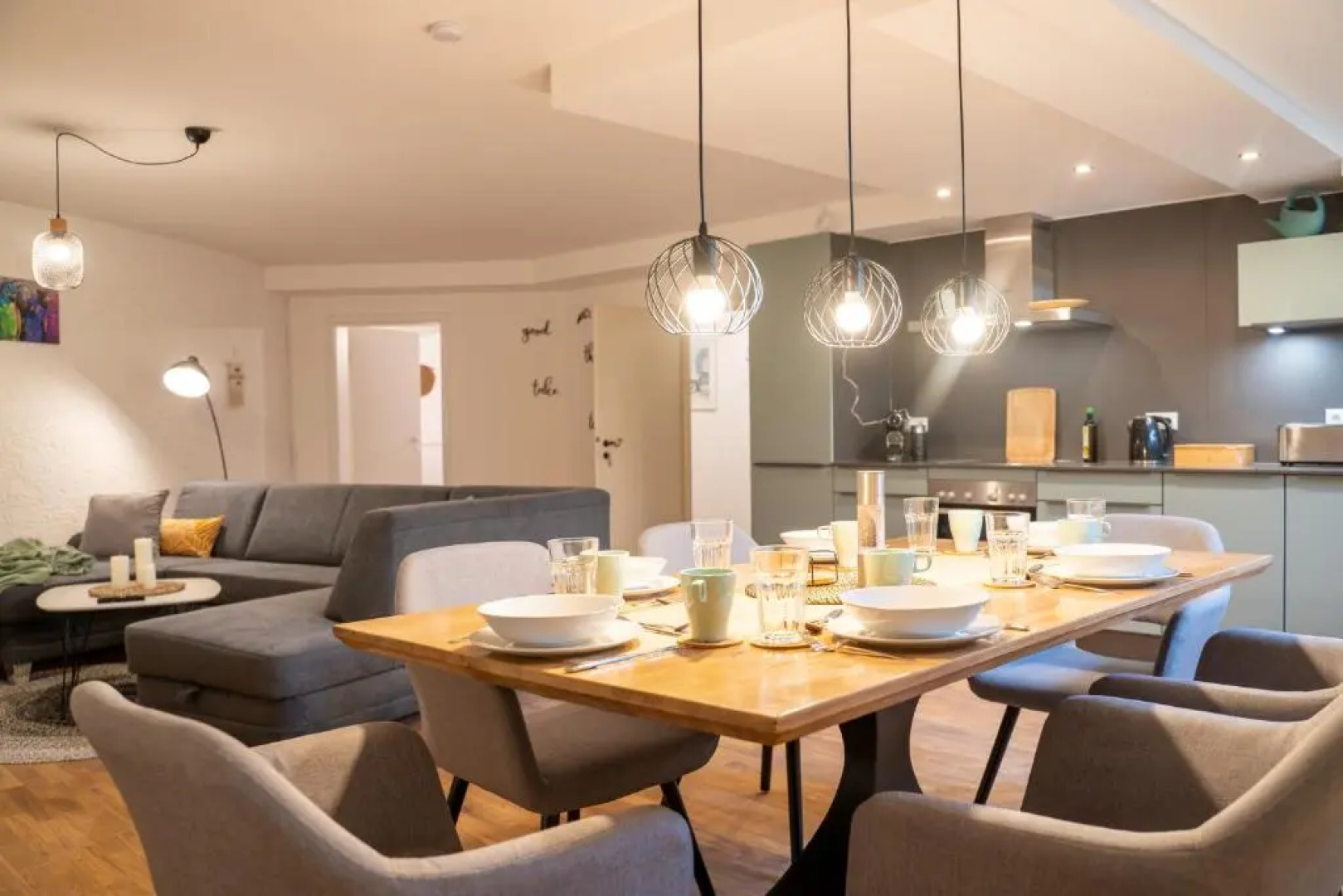 dreamcation - Ehemalige Pfarrer- & Souterrain Wohnung, 3D-Tour, Terrasse, Garten, BBQ