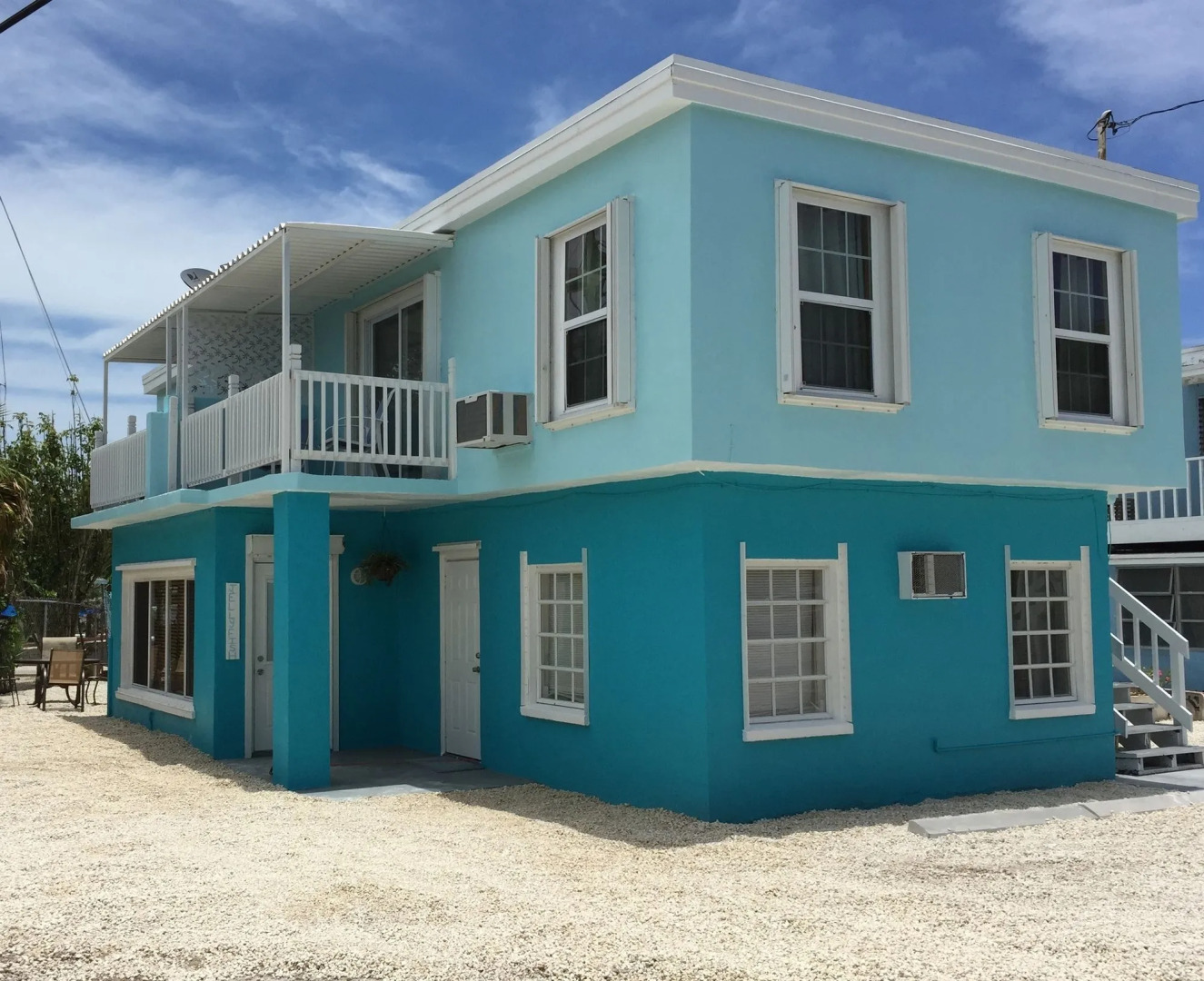 Captain Pips Marina & Hideaway