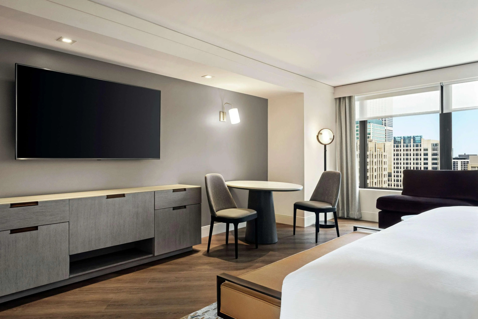 DoubleTree by Hilton Chicago - Magnificent Mile