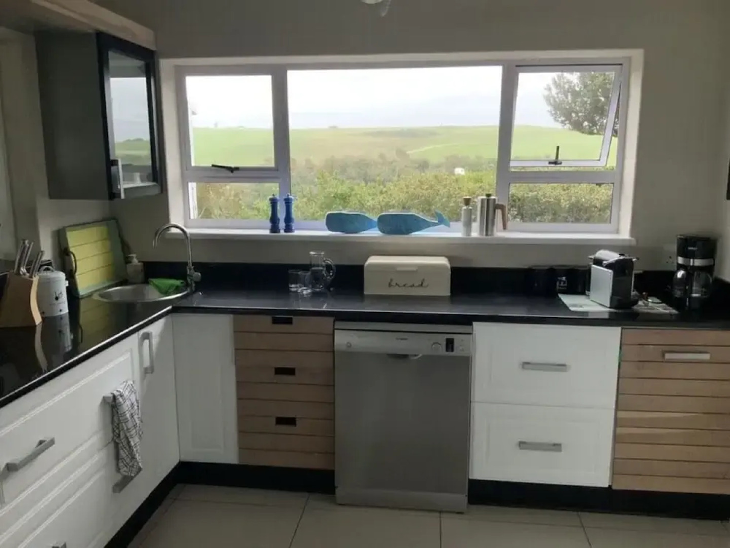 Sunshine Modern Retreat