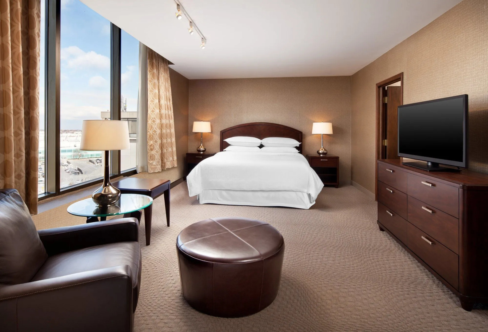 Sheraton Cleveland Airport Hotel