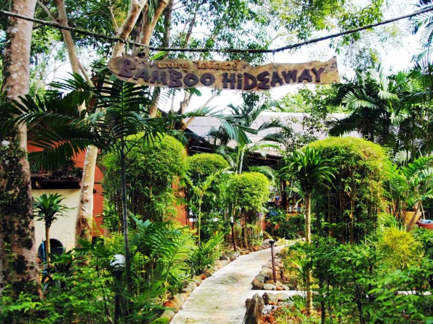 Bamboo Hideaway, Bungalows with Private Pool