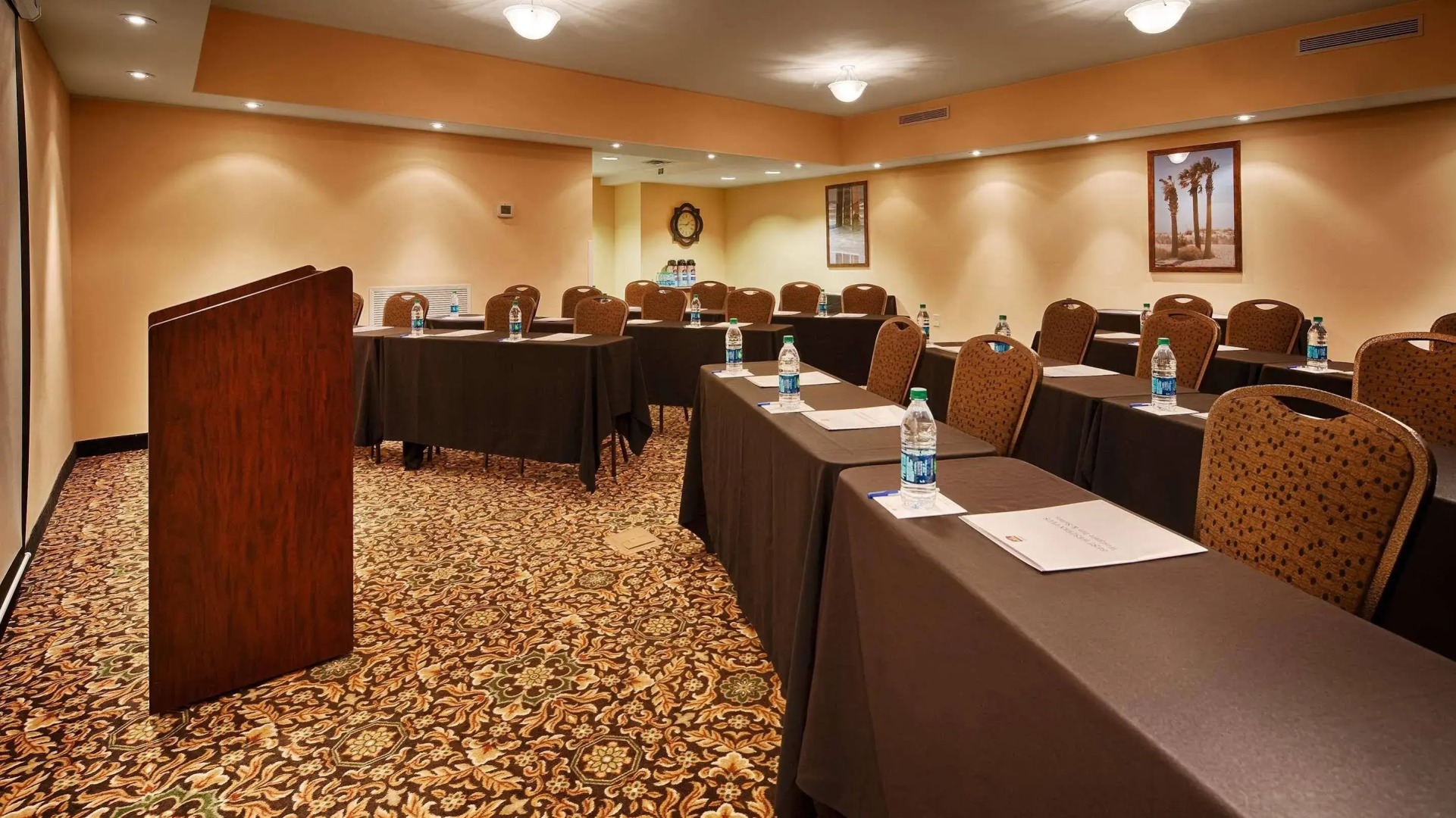 Best Western Plus Westgate Inn & Suites