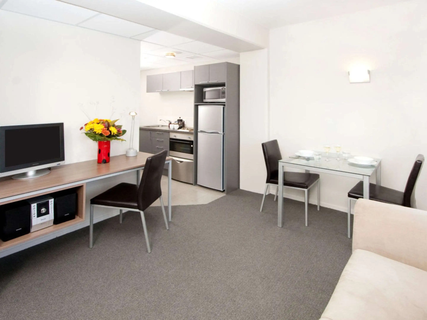 Quality Suites Central Square