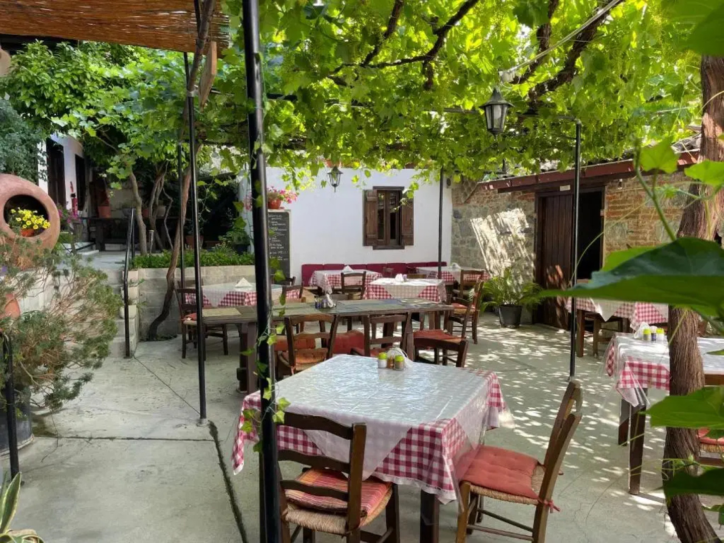 Ambelikos Traditional AgroHotel