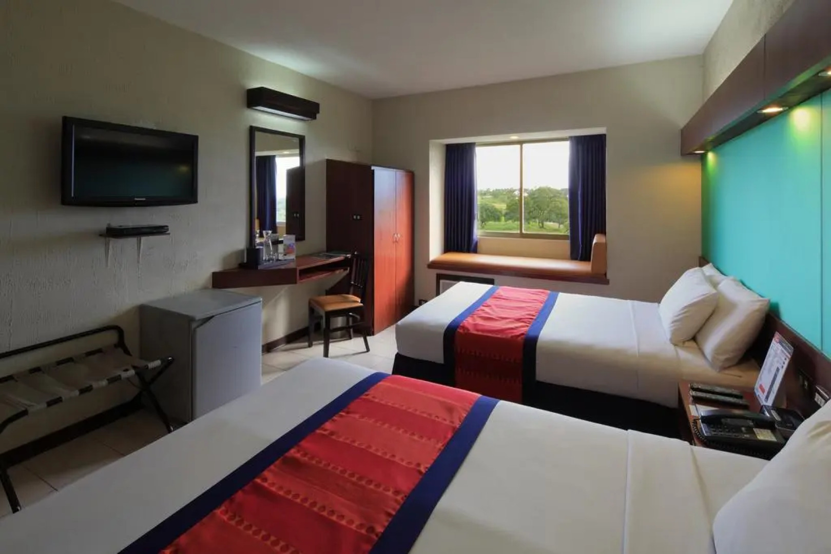 Microtel Inn & Suites By Wyndham Eagle Ridge