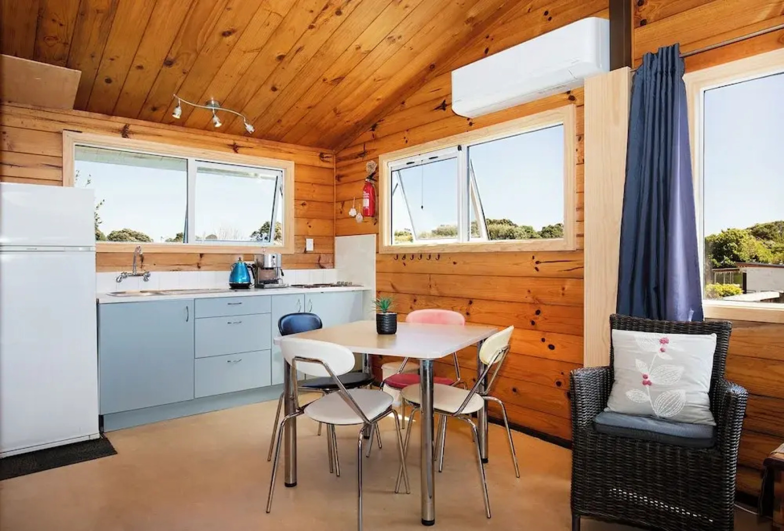 Nikauscapes - Hot Tub in Punakaiki village