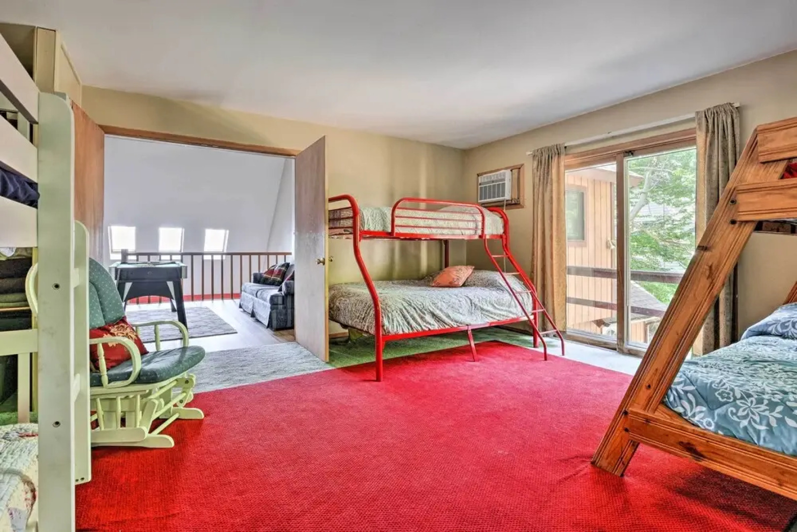 Lakefront Retreat w/ Dock & Yard in Tobyhanna!