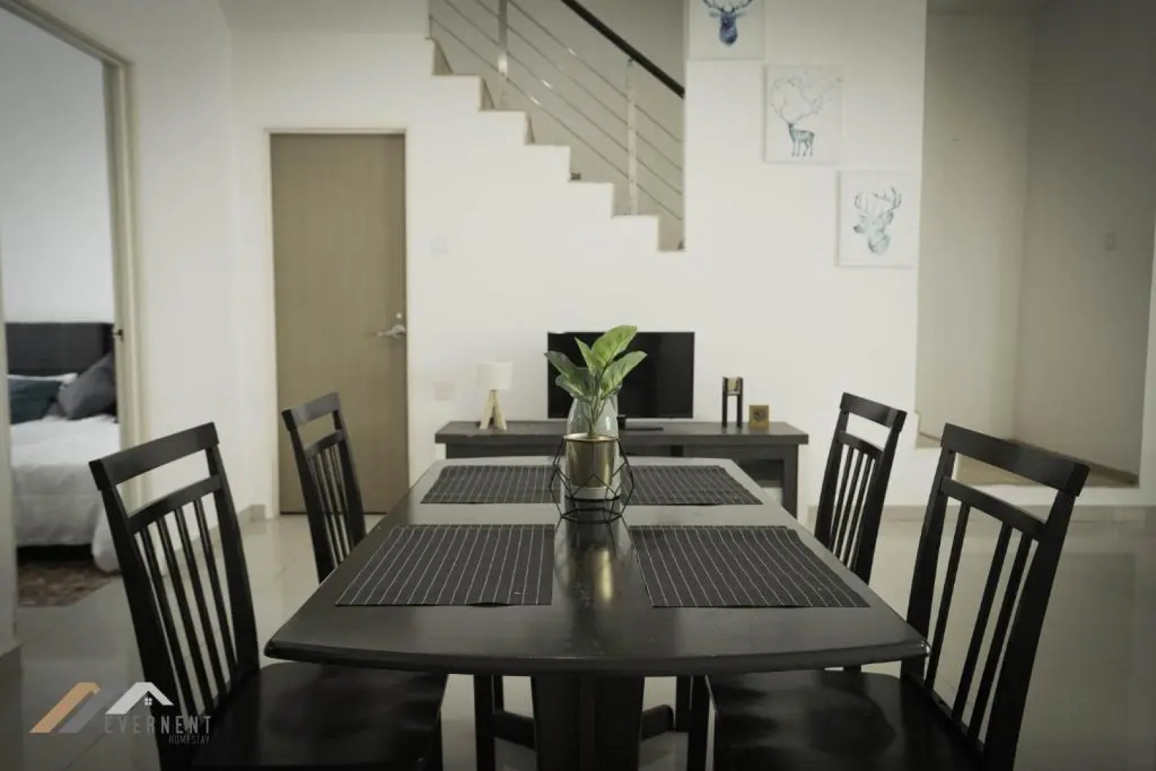 Curtin Waters Homestay by Evernent