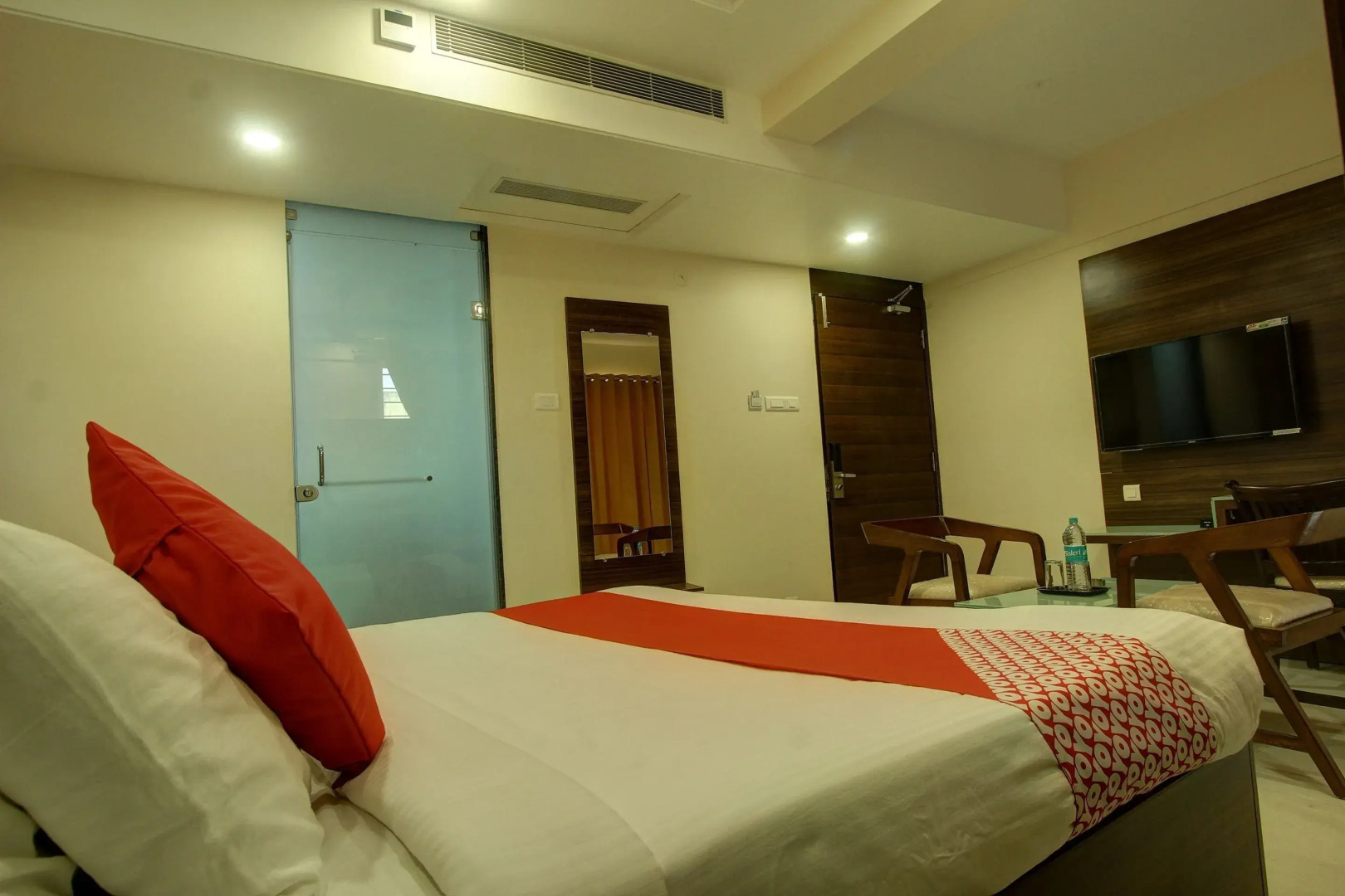 OYO 26698 Hotel Shringar Palace