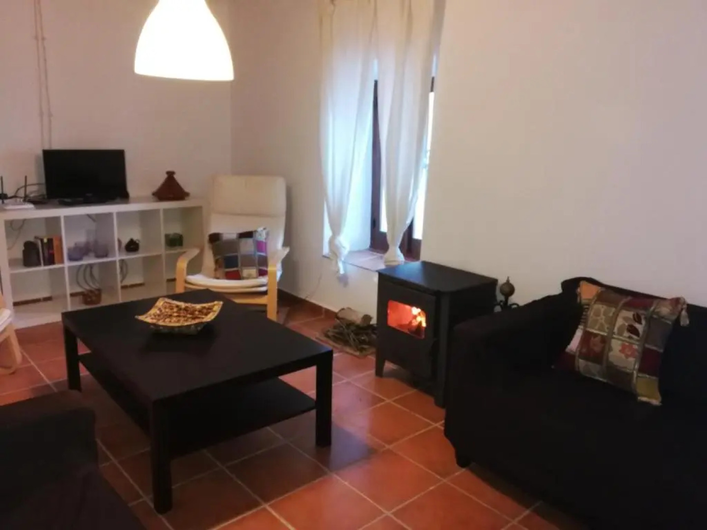 Casa en pueblo de montes de Málaga a 15km de playa