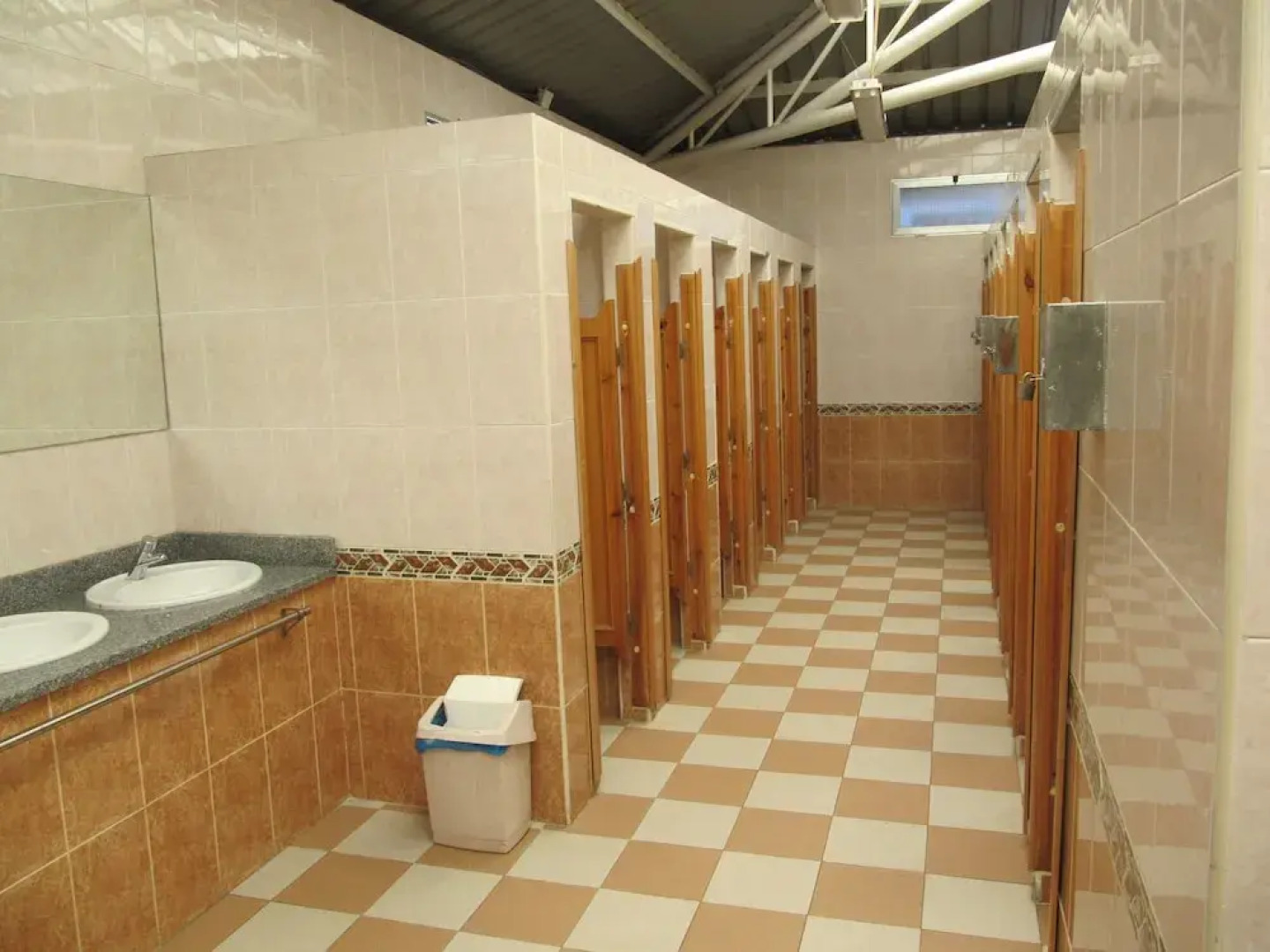 Bungalows Camping Alpha Madrid