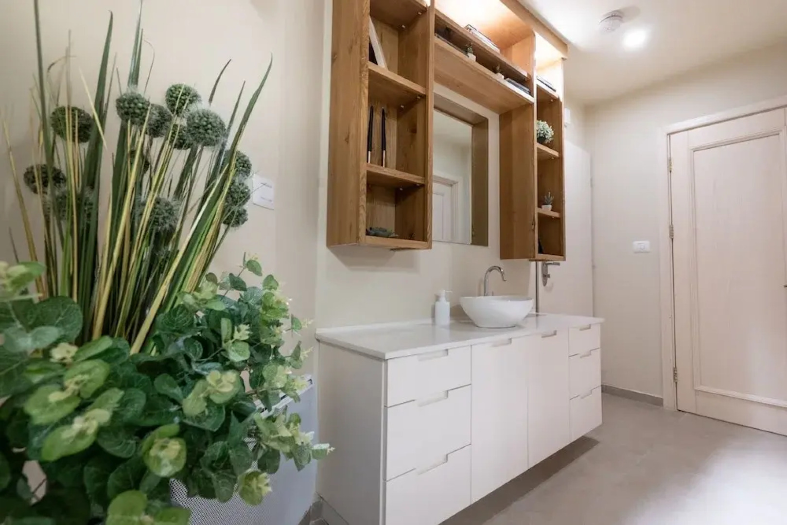 Luxury Keren Hayesod