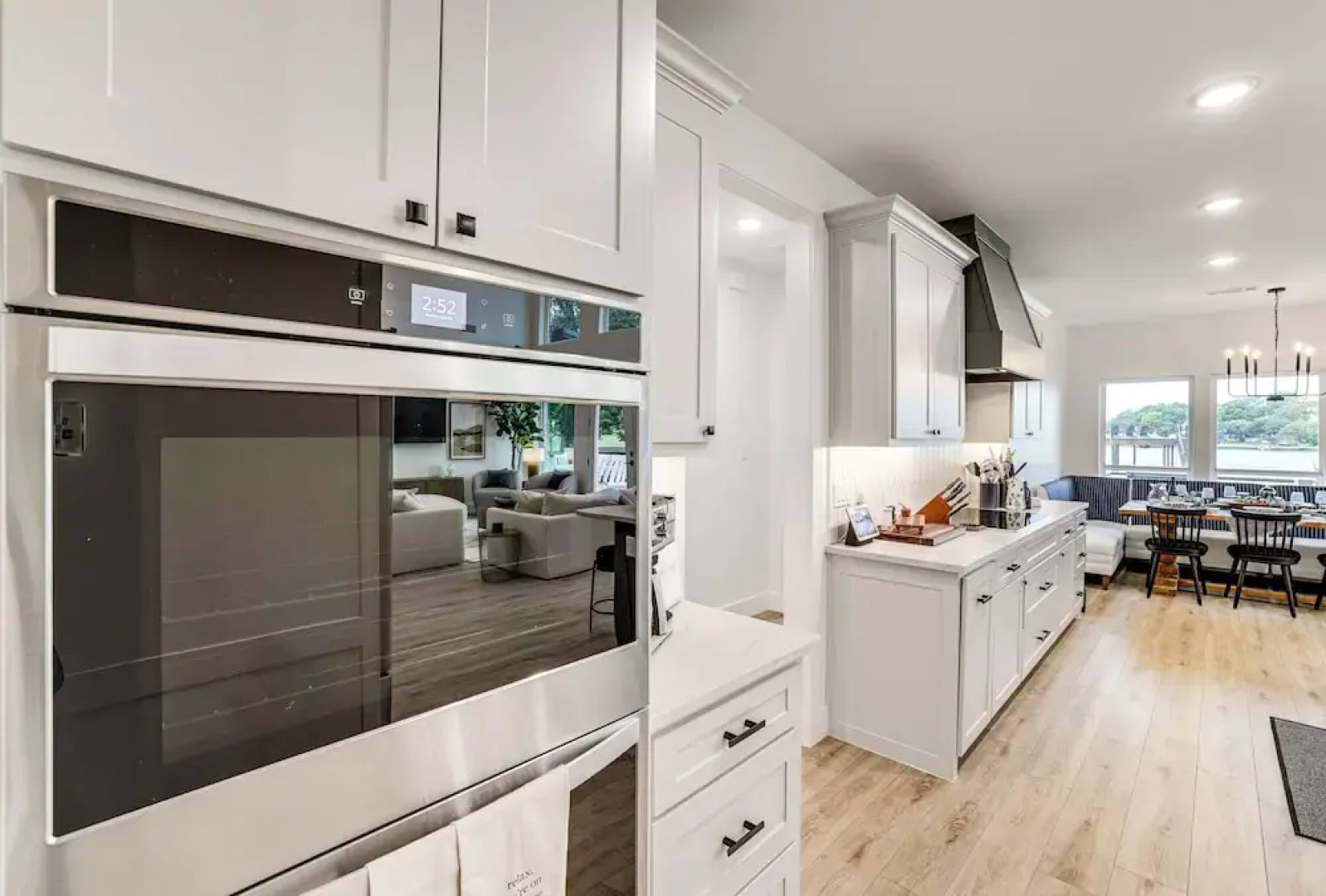 Dock & Hot Tub! High-end Cedar Creek Lake Retreat