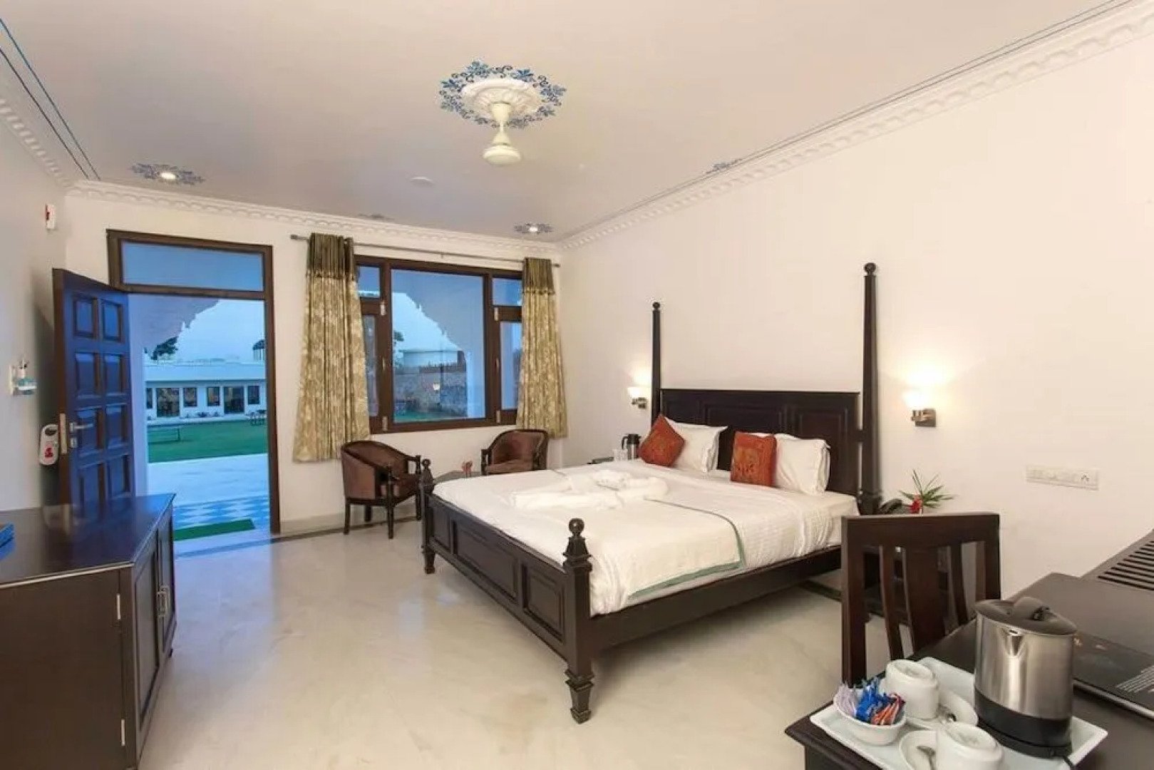 Hill Garden  Retreat