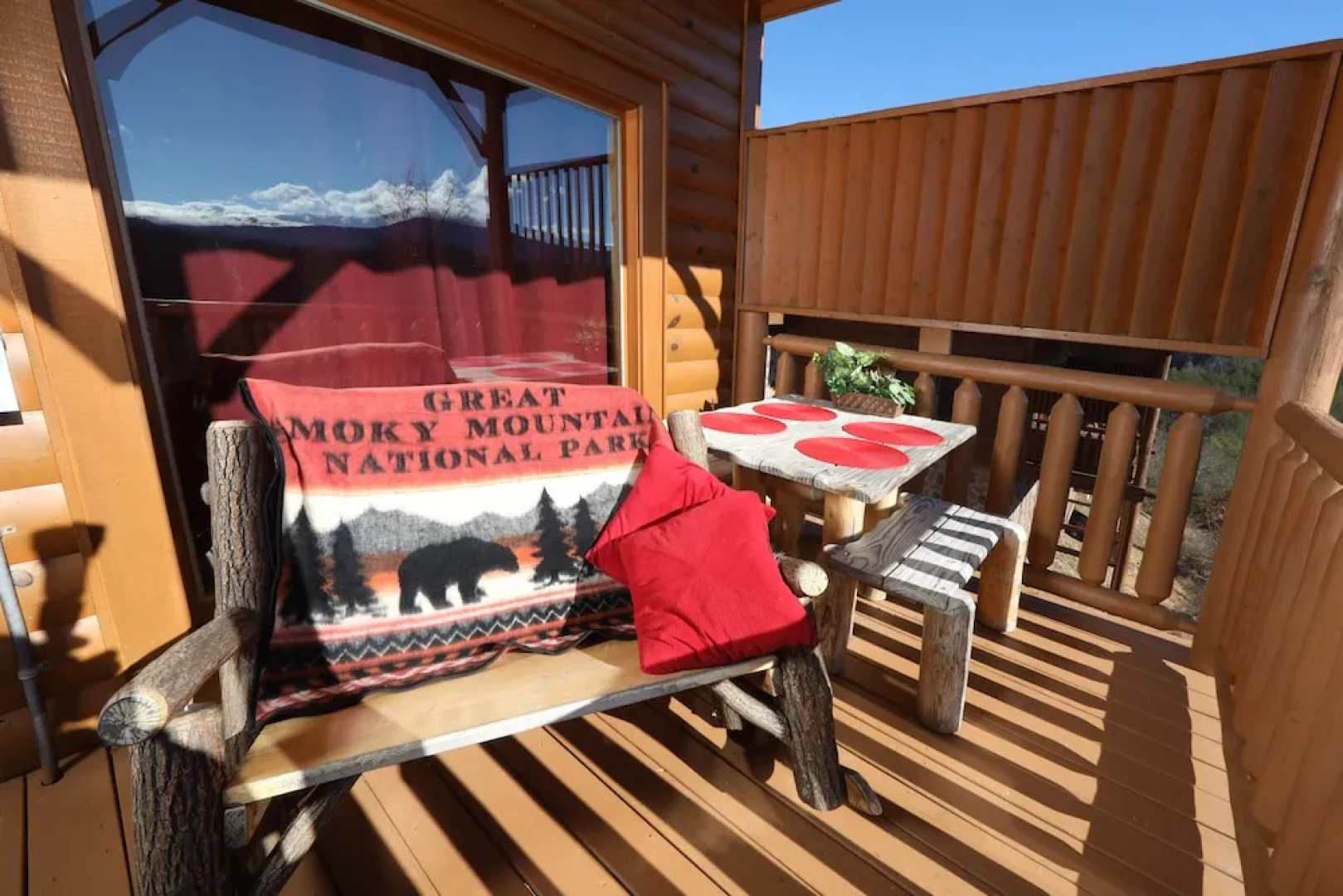 BearADise in the Smokies - Two Bedroom Cabin