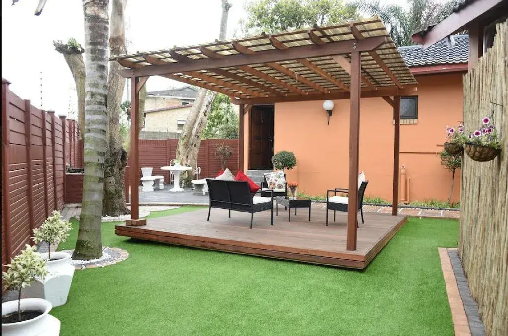 Umqhele Bed  Breakfast