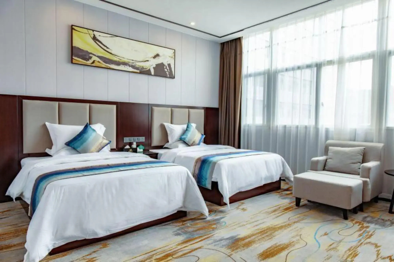 Longcheng Business Hotel