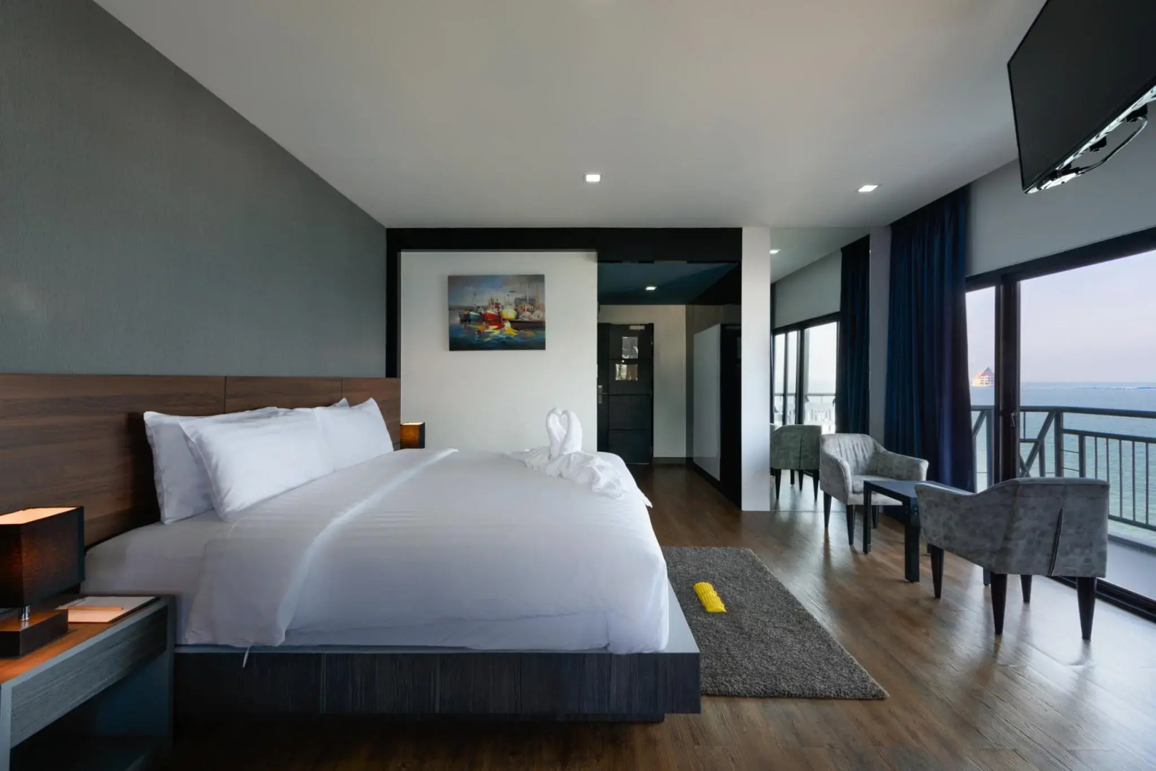 The Loft Seaside Sriracha