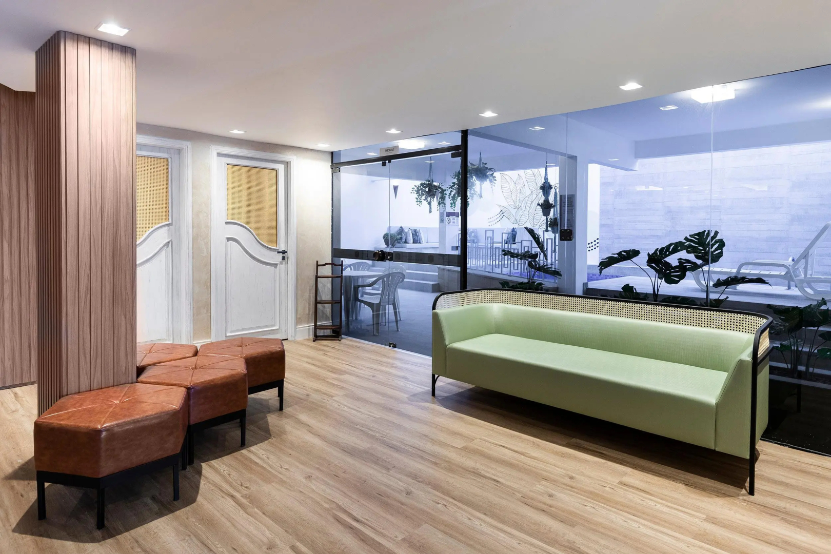 H Hotel