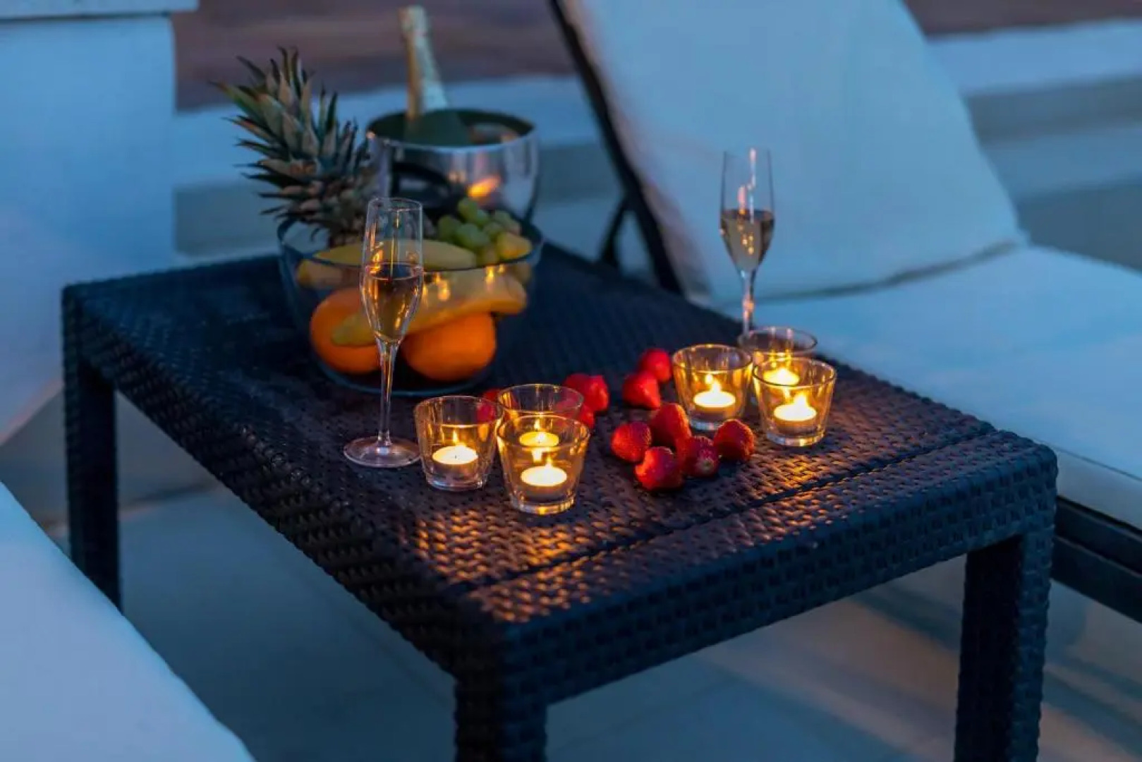 Compelx with detached house and spacious apartment