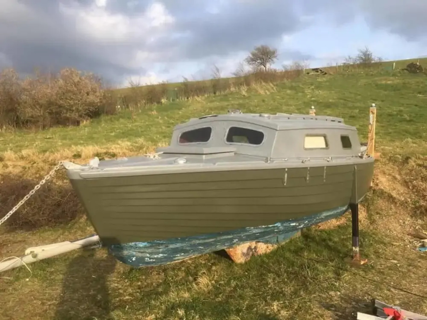 Boatel No. 2 'madrigal'