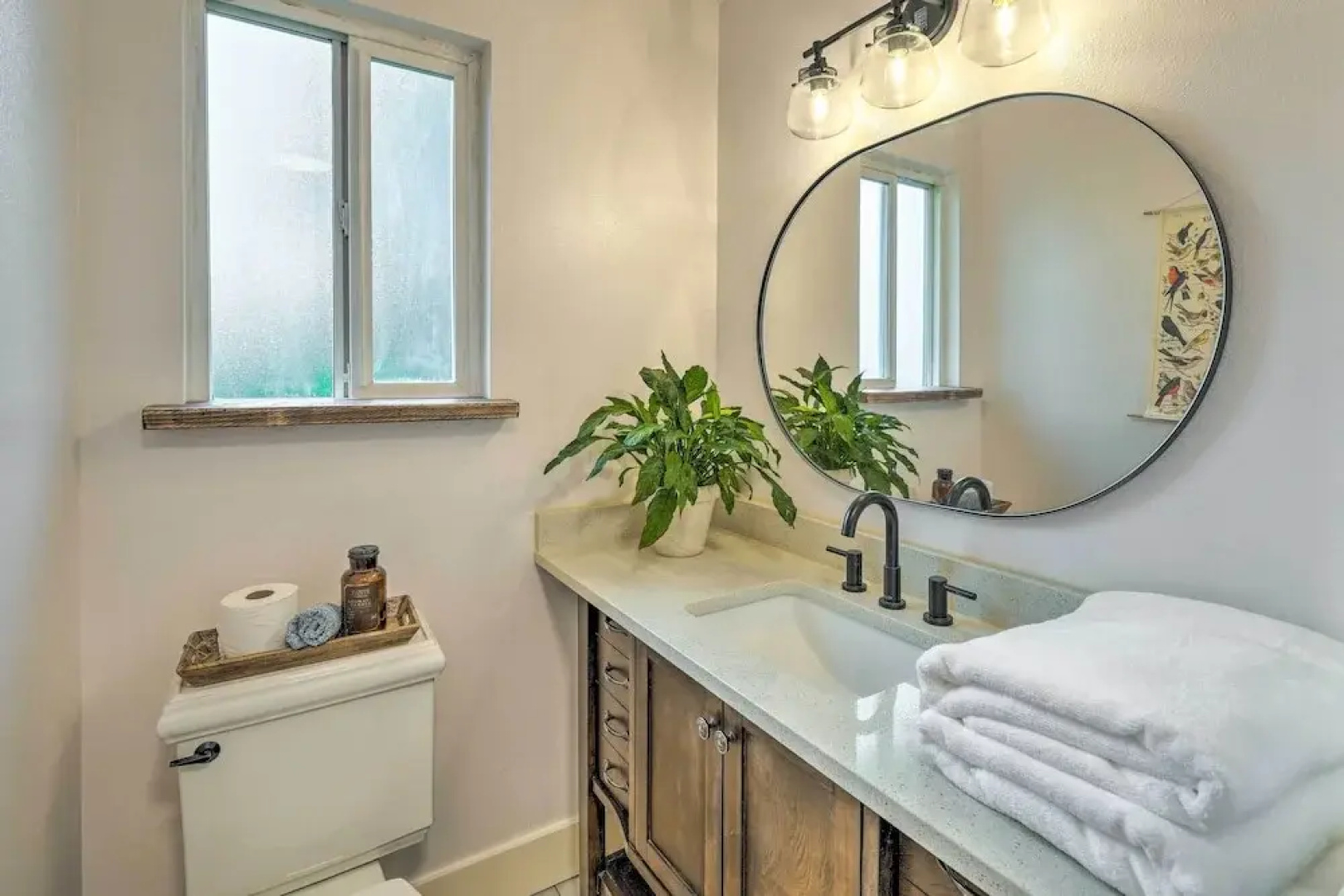 Farmhouse w/ Private Hot Tub < 1 Mile to Birch Bay