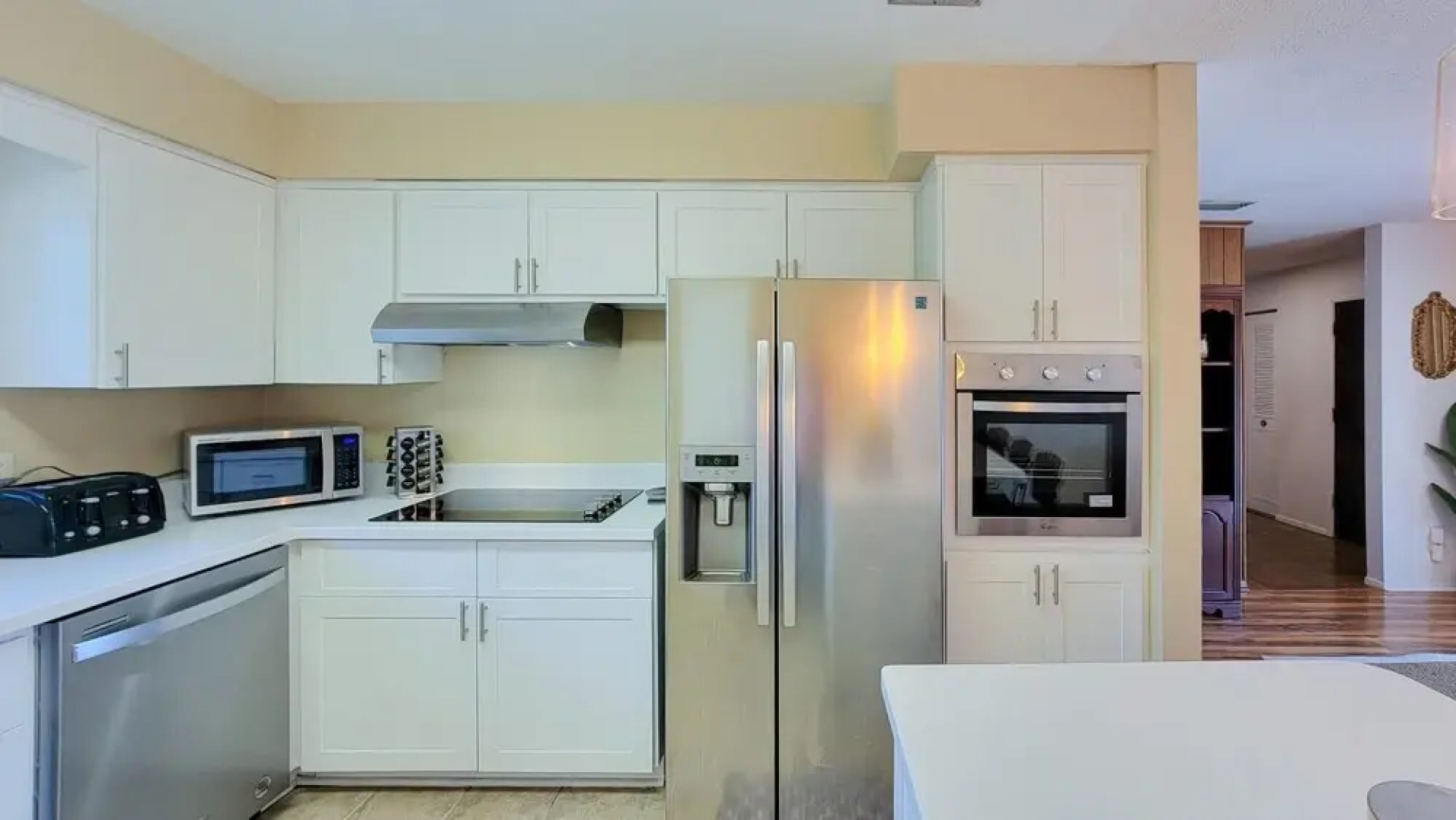 NEW Retro Relaxation in Stylish Rockledge Oasis