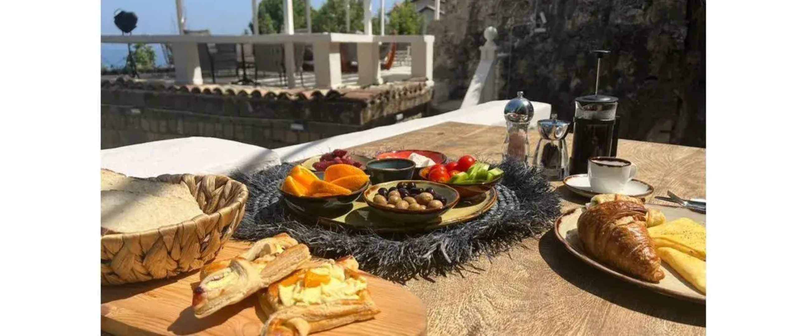 Отель The Old Mill Lapta