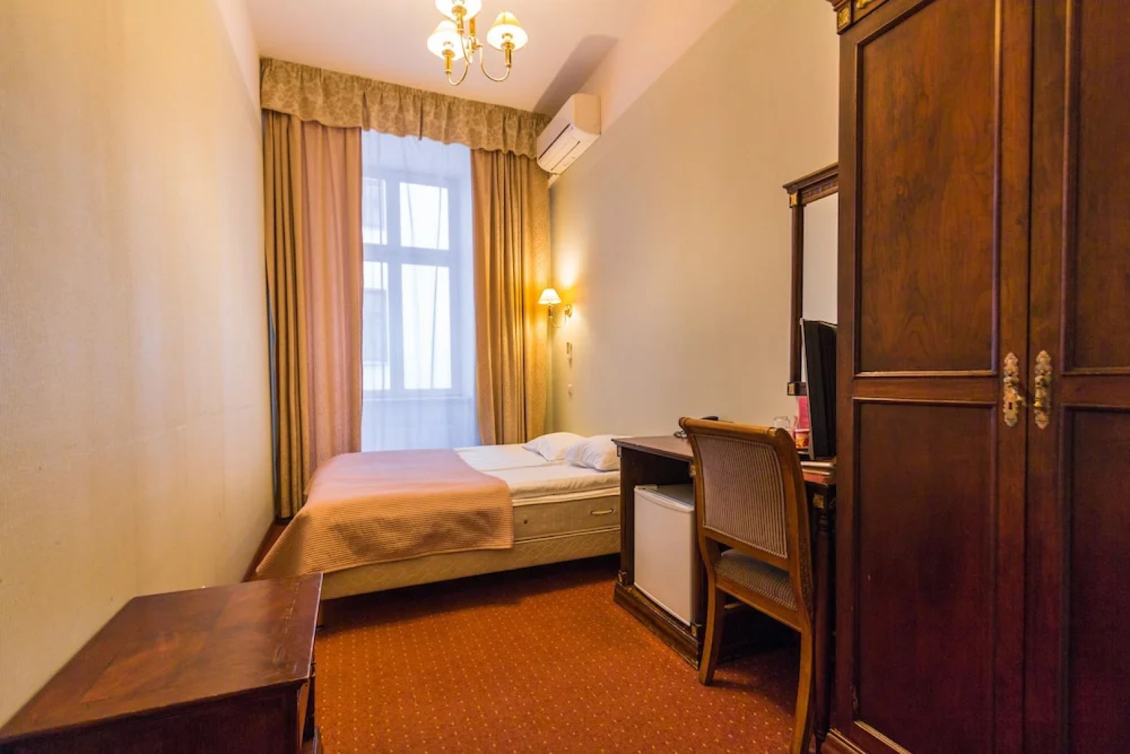 Отель Garden Palace