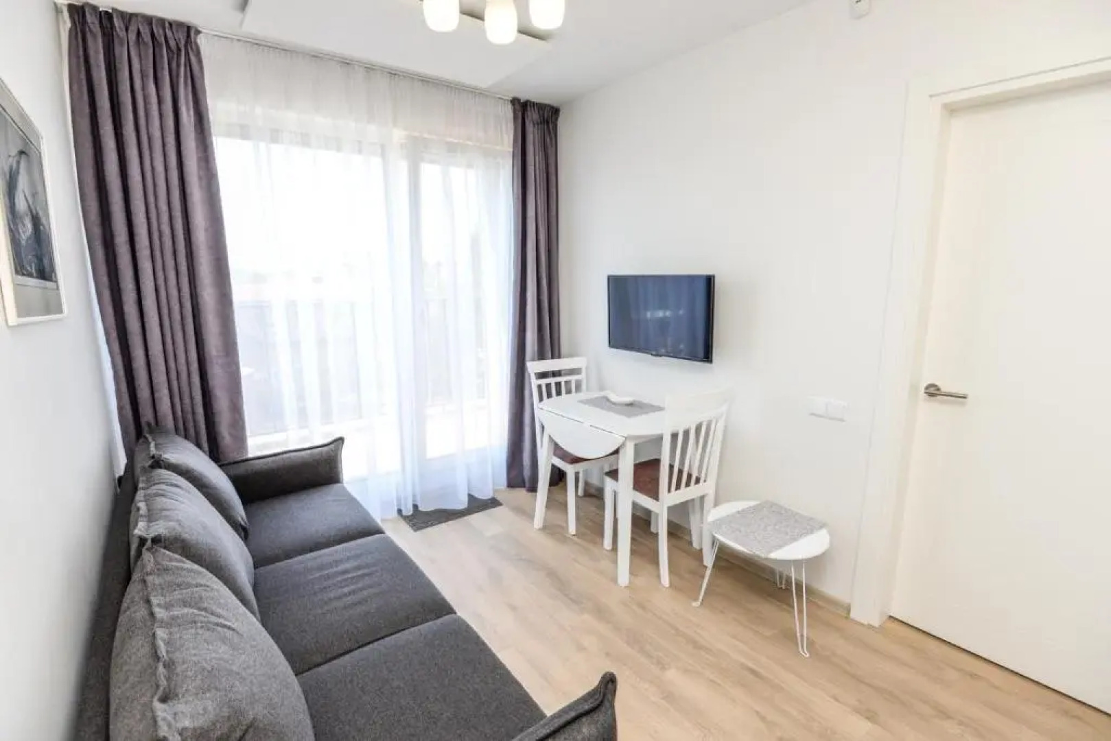 Apartment Vėsa - L14