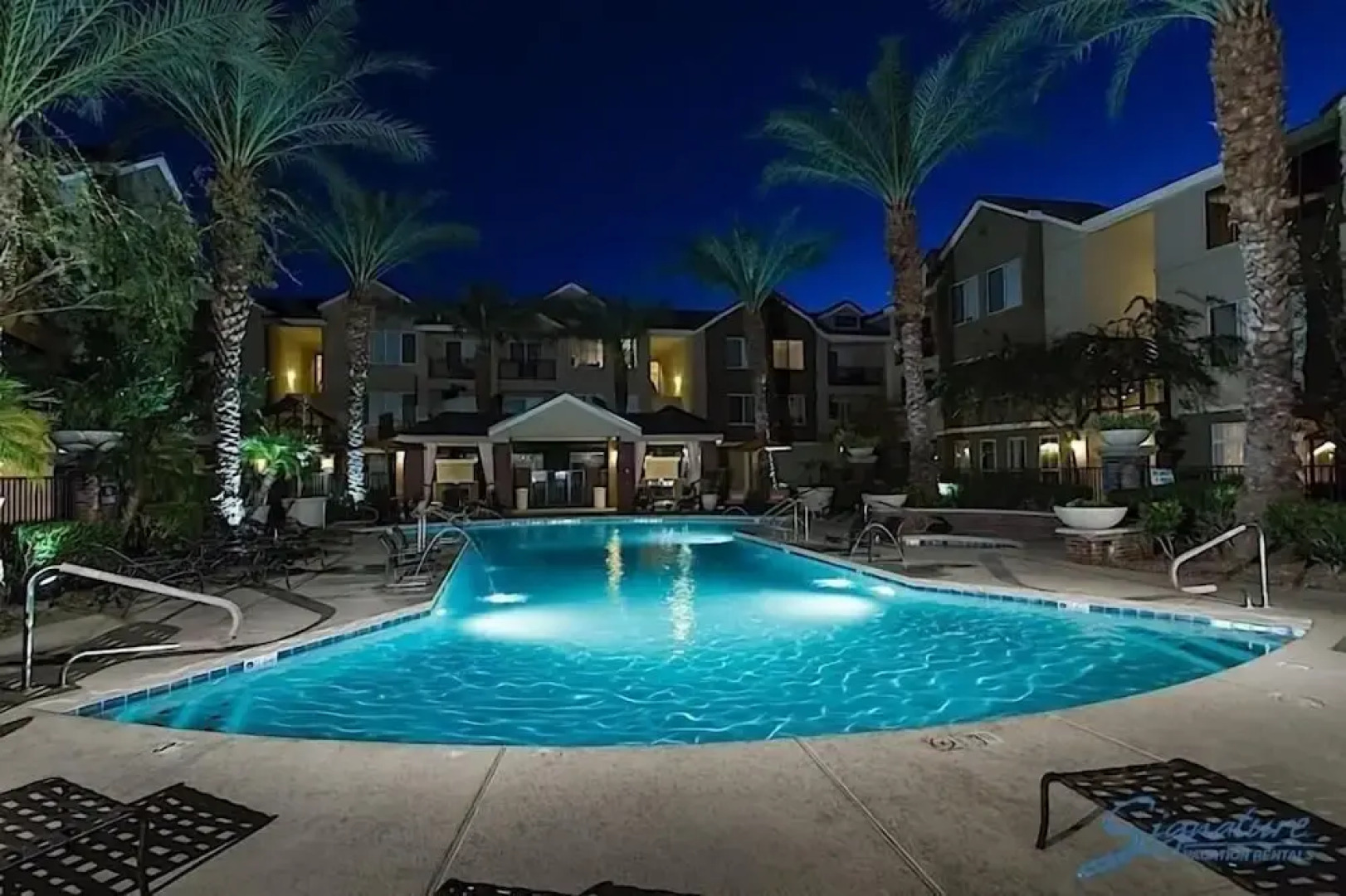 Heart of Phoenix By Signature Vacation Rentals
