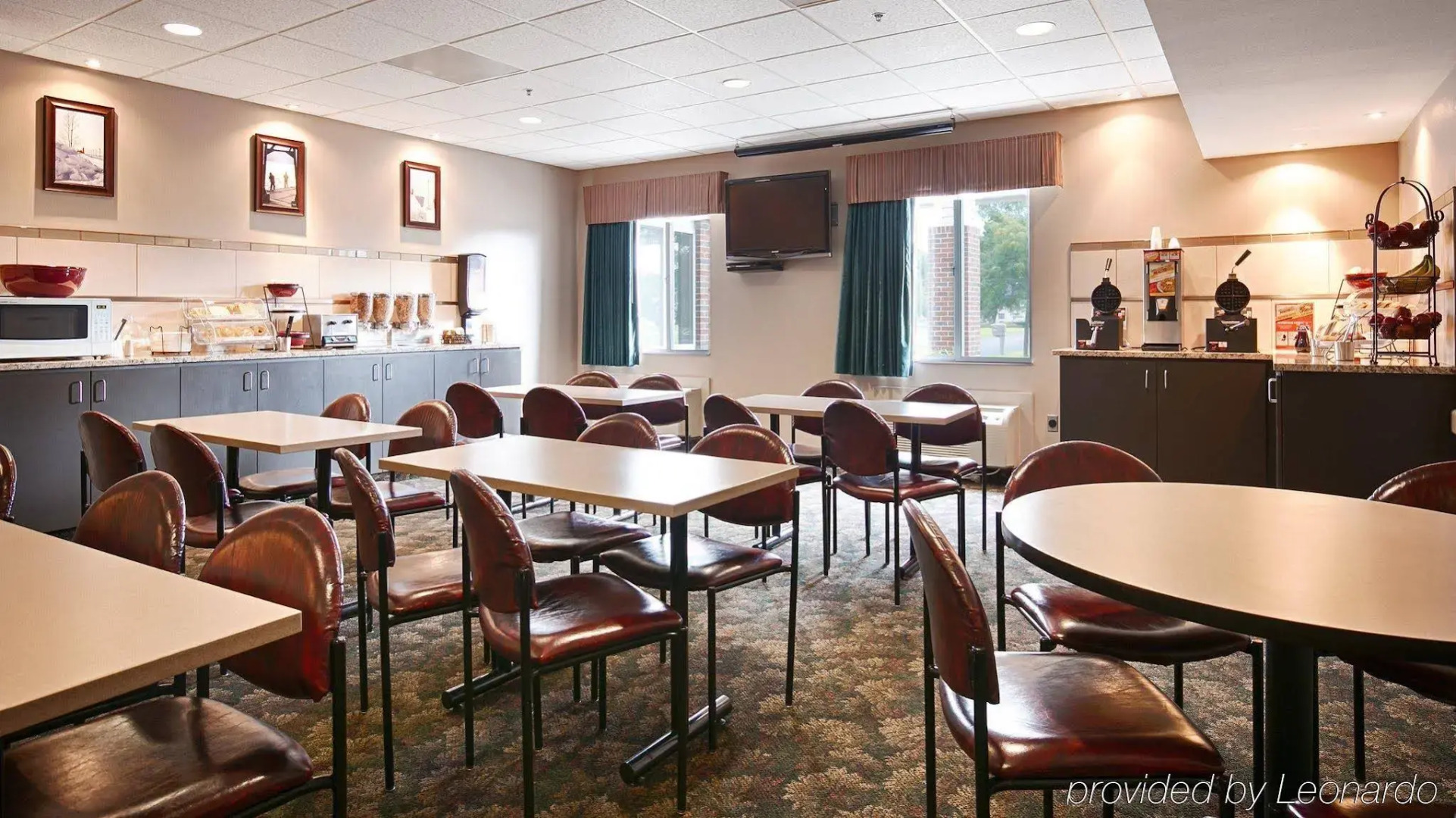 Best Western Beacon Inn