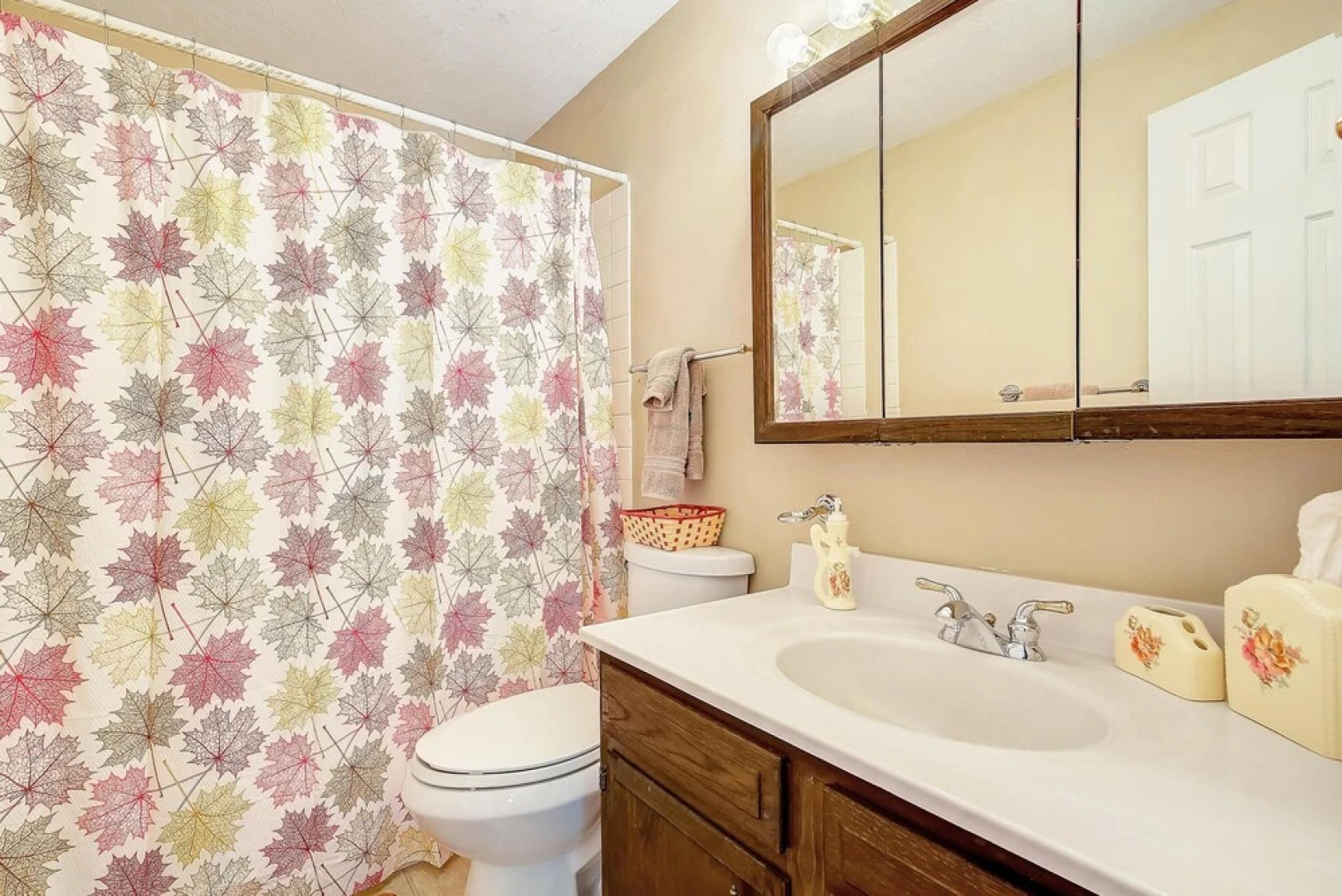 Ideally Located Westminster Home - Sleeps 13